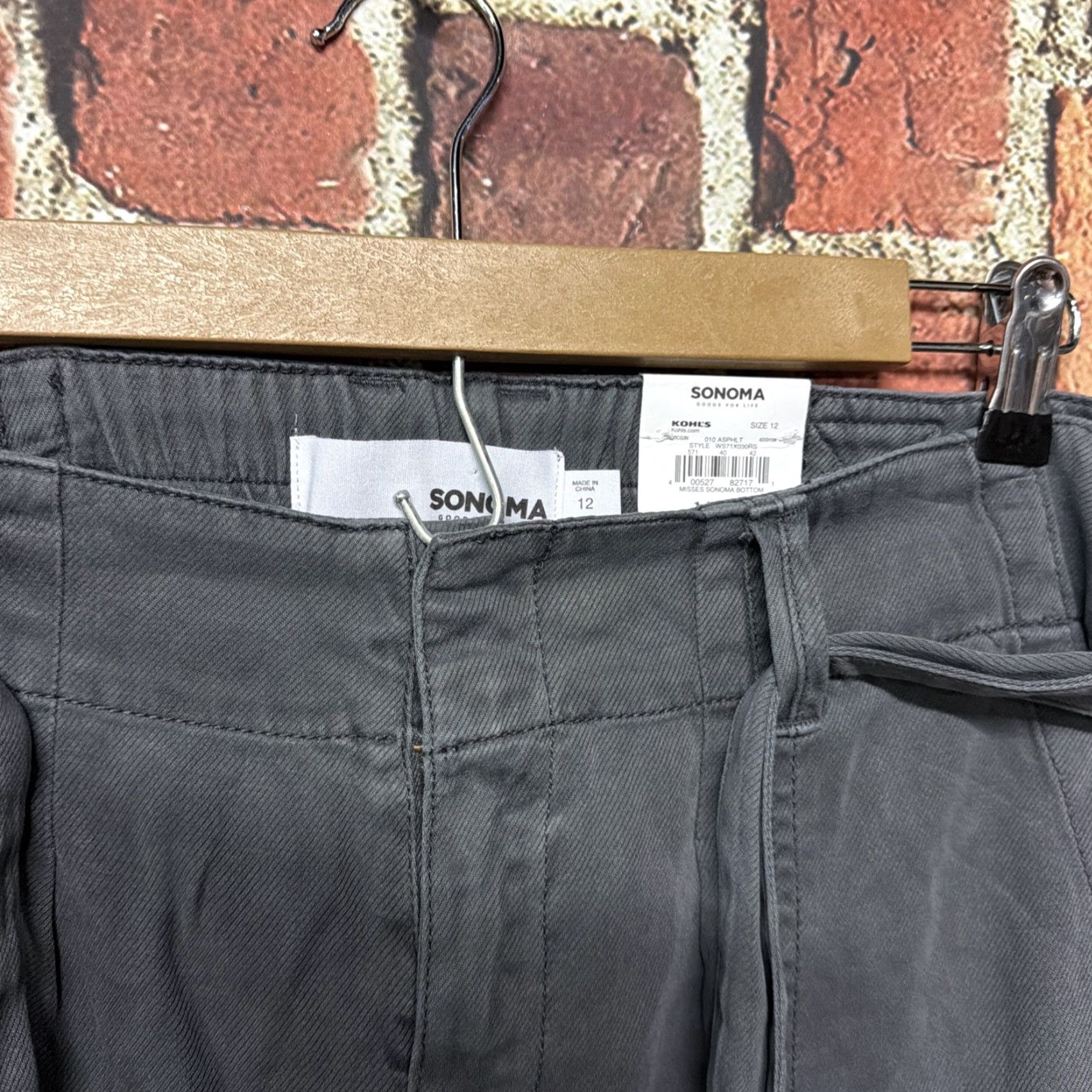 Vintage Sonoma Pants Womens 12 Gray Lyocell Blend Chambray Front Tie Ankle Cropped NWT Size 34" / US 12 / IT 48 - 2 Thumbnail