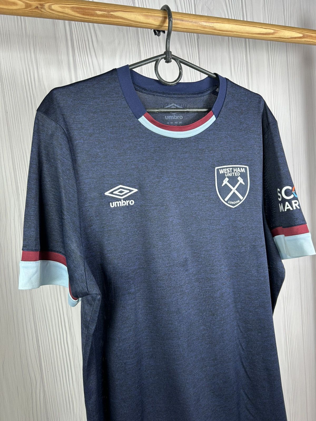 Umbro Umbro West Ham United 2021/2022 Jersey Football Shirt Size L Size US L / EU 52-54 / 3 - 2 Thumbnail