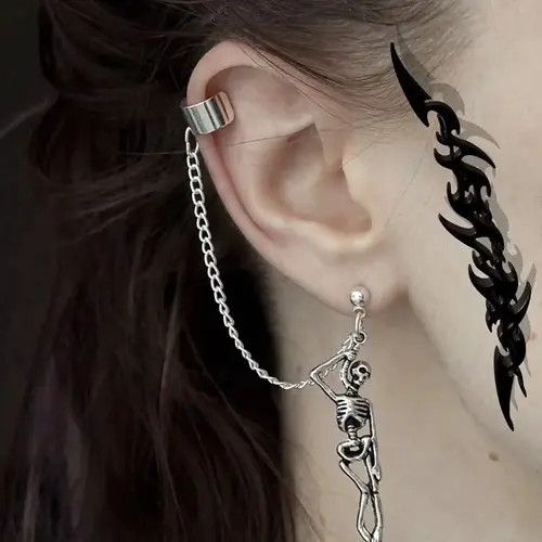 Other Skull Skeleton Pendant Dangle Earrings Size ONE SIZE - 1 Thumbnail