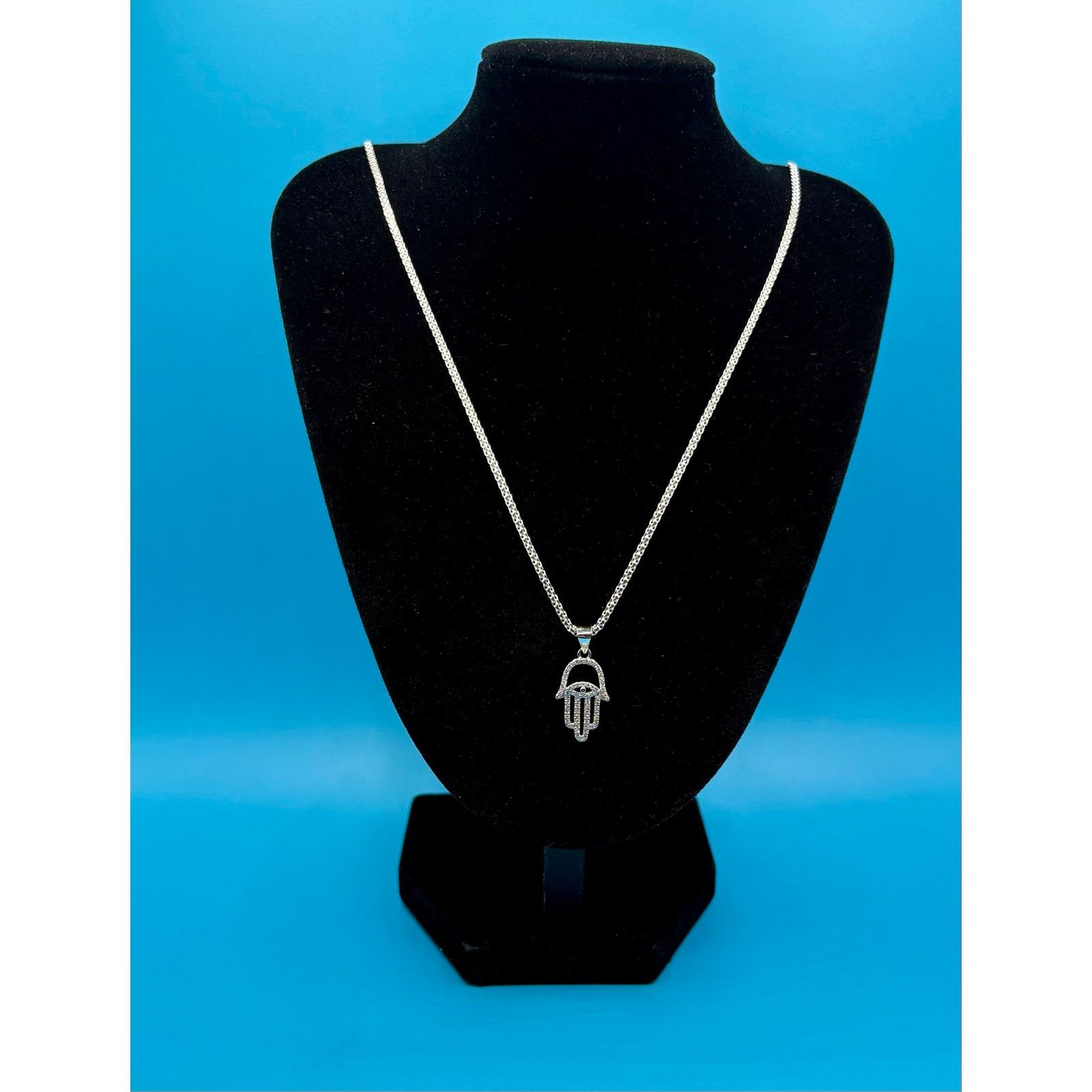 Jewelry NEW Sparkling Silver Moissanite Hamsa Pendant & 24" Chain Size ONE SIZE - 5 Thumbnail