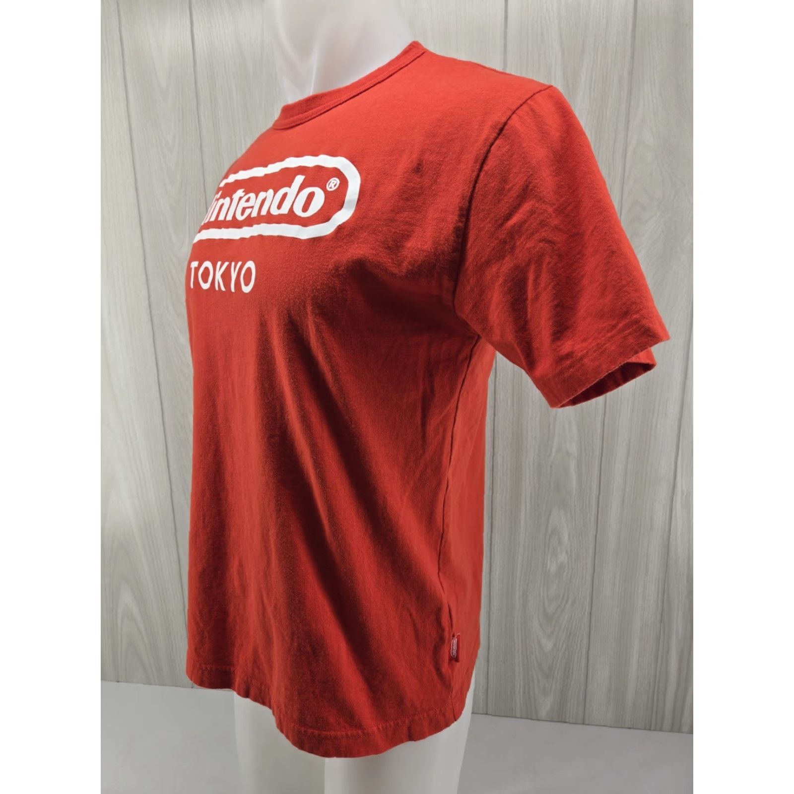 Nintendo Nintendo Tokyo Men’s Shirt M Red Cotton T Shirt Japan Vintage No Size US M / EU 48-50 / 2 - 4 Thumbnail