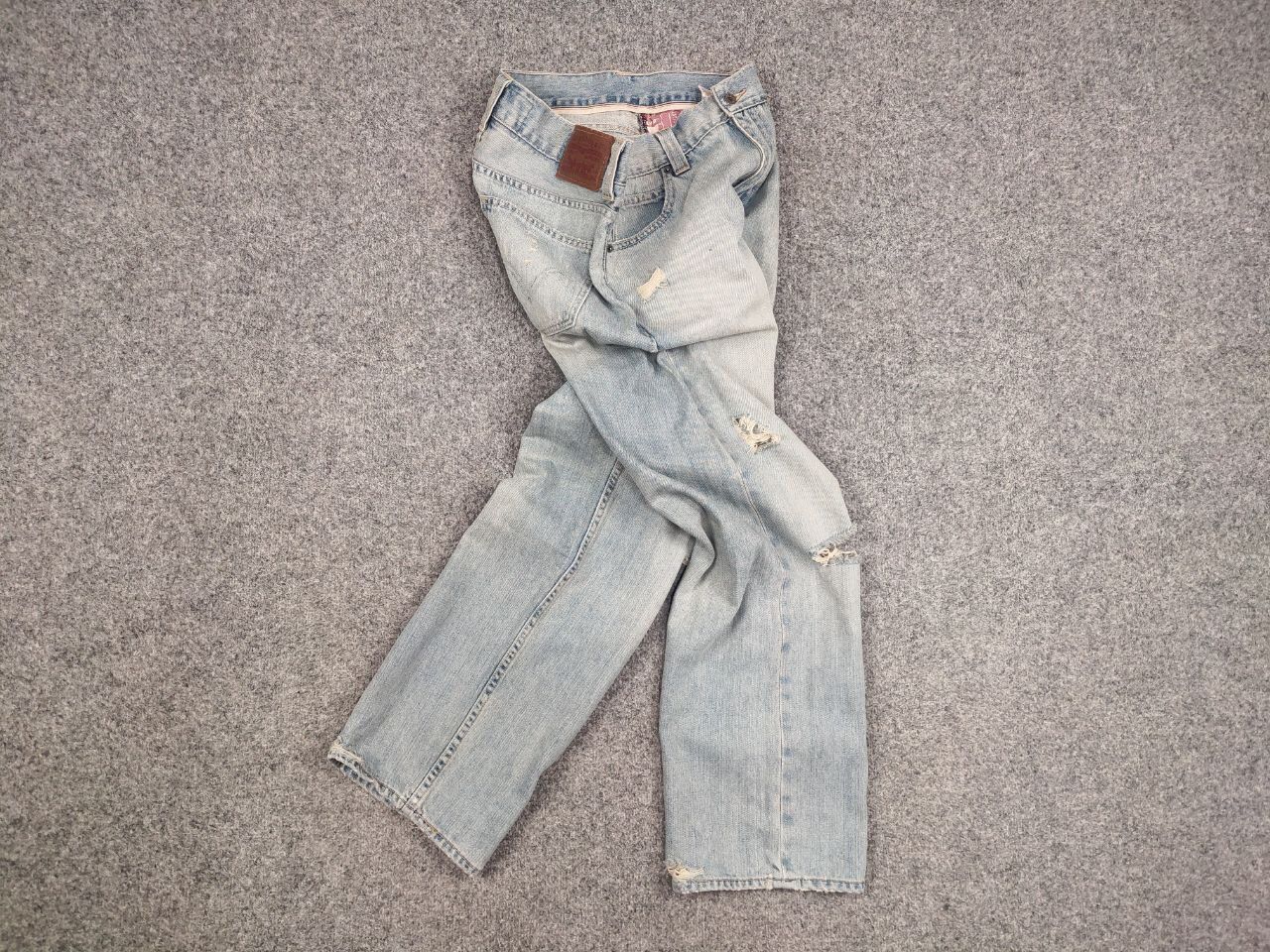 Levi's Vintage Levis 549 Baggy Light Wash Distressed Denim Jeans Size US 34 / EU 50 - 12 Thumbnail