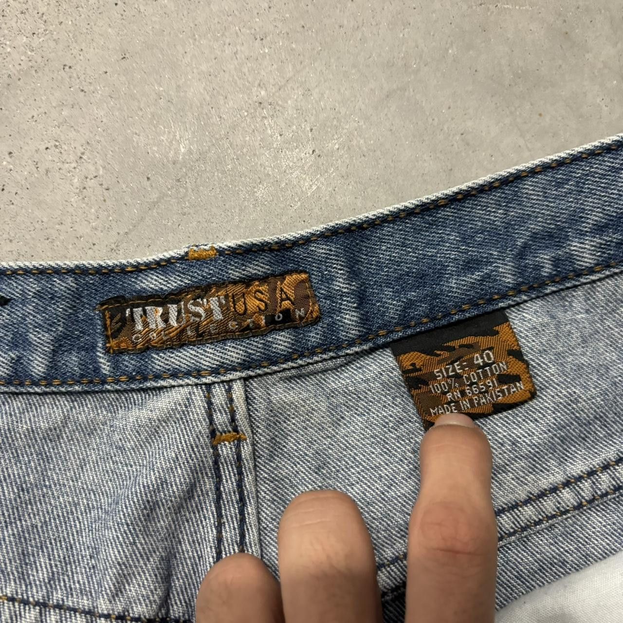 Japanese Brand × Vintage Crazy Vintage Y2K/2000s Baggy Denim Skater Jean Shorts Jorts! Size US 40 / EU 56 - 5 Thumbnail
