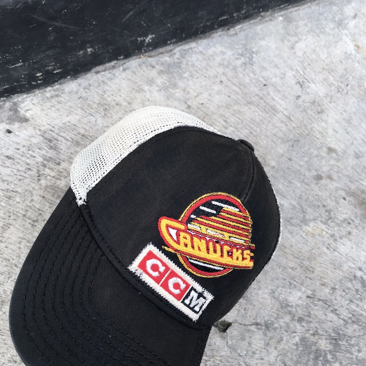 Ccm CCM X NHL CANUCKS Size ONE SIZE - 7 Thumbnail