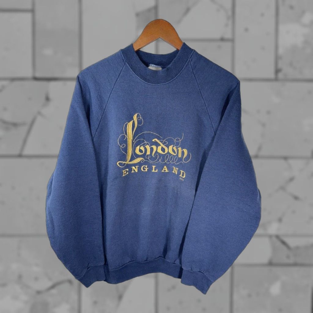 Vintage VTG Screen Stars London England Sweatshirt Crewneck COTTON BLEND unisex L Blue Logo Knit Polyester Pullover Solid 90s Classic Outdoor Men Size US L / EU 52-54 / 3 - 1 Thumbnail