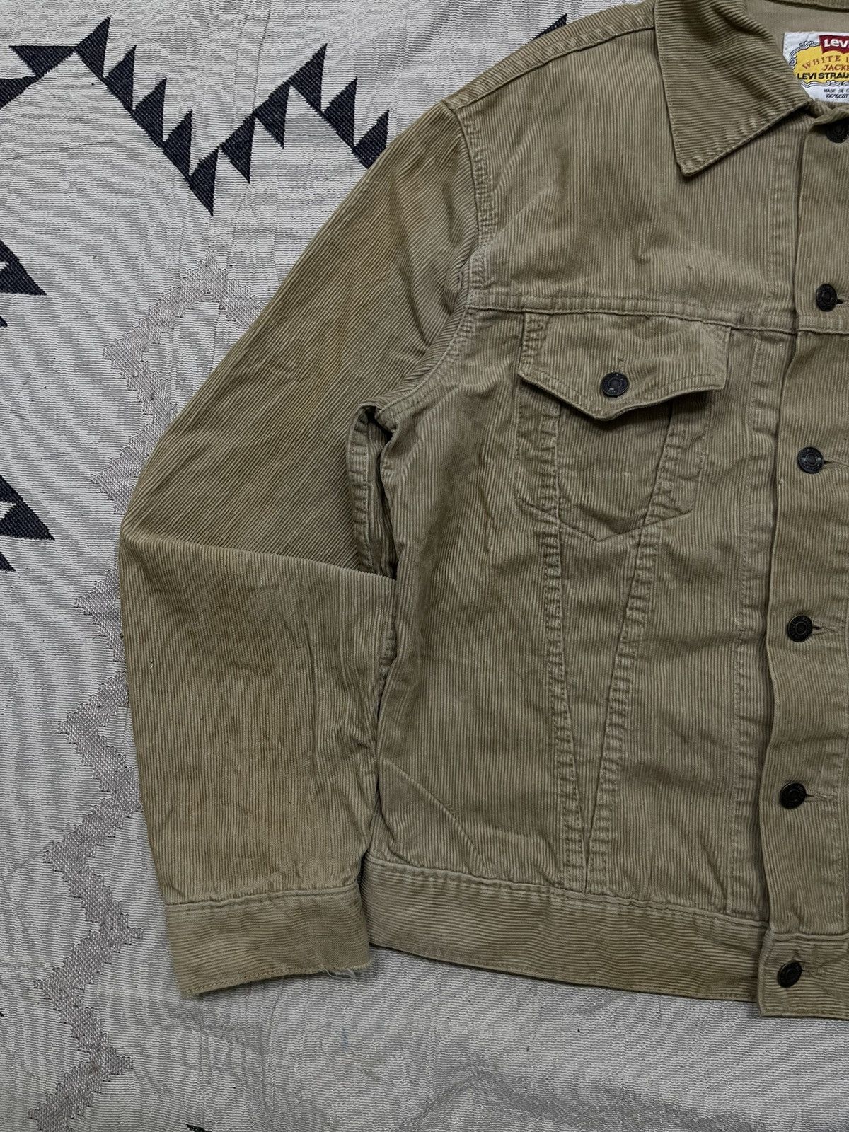 Levi's VINTAGE LEVIS CORDUROY TRUCKER JACKET FADED Size US L / EU 52-54 / 3 - 3 Thumbnail