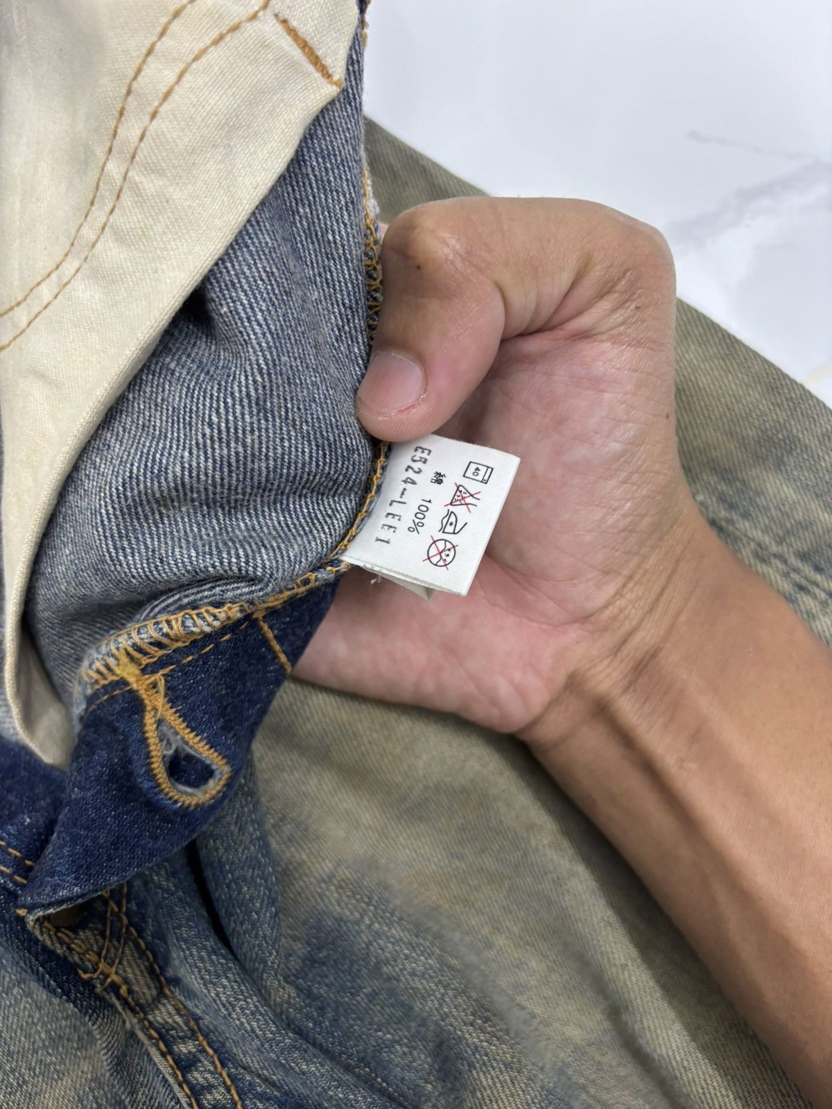 Lee 🔥VINTAGE LEE COWBOY SELVEDGE BUCKLE BACK DISTRESSED DENIM Size US 31 - 15 Thumbnail