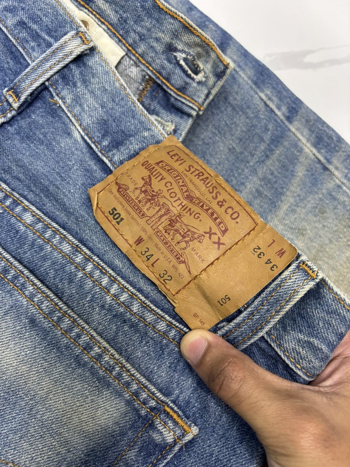 JNCO × Levi's 🔥VTG LEVIS 501 MADE IN USA FADED DISTRESSED DENIM JEANS Size US 34 / EU 50 - 12 Thumbnail