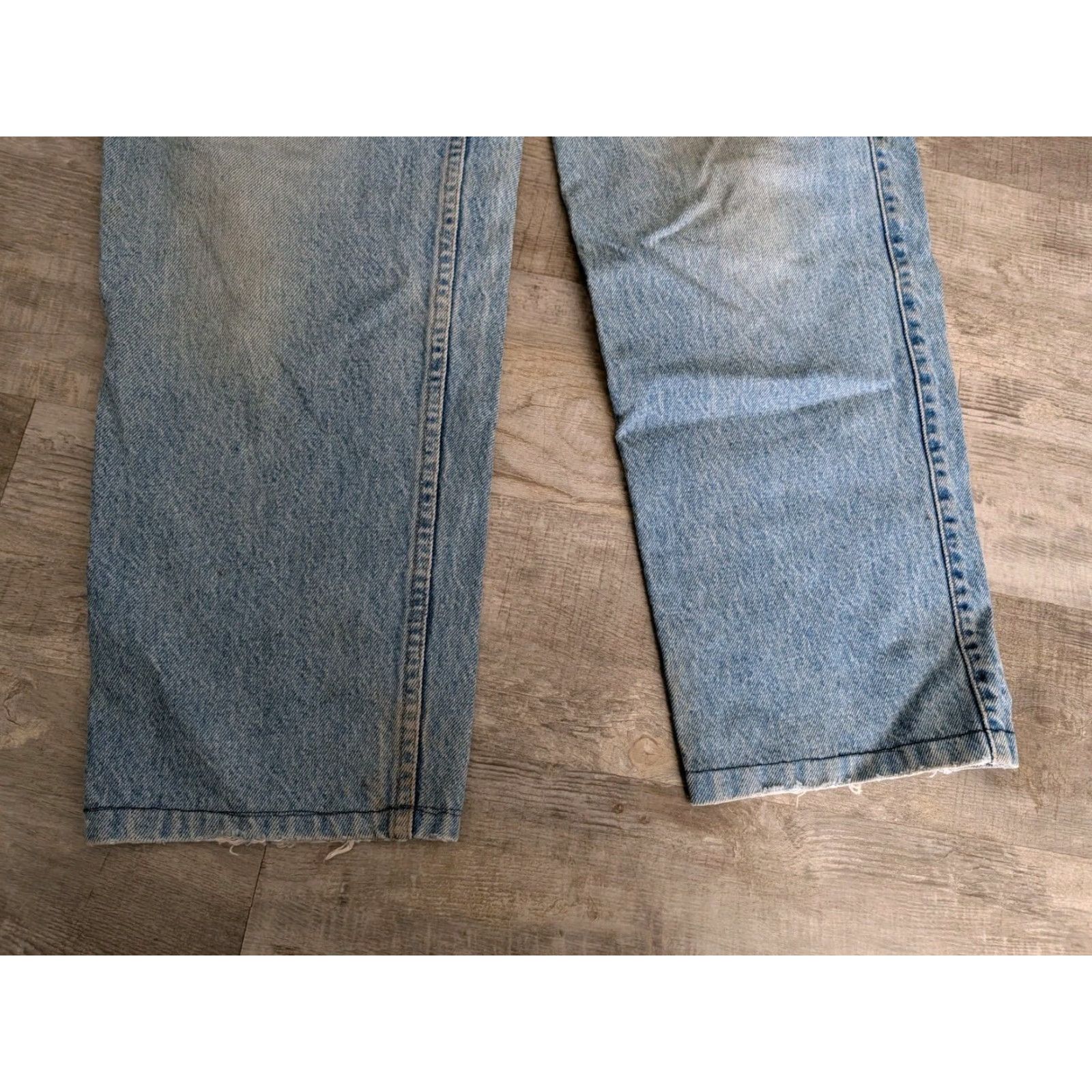 Vintage VINTAGE Aéropostale Jeans Men's 31 Light Wash Blue Denim Distressed 90s Grunge USA Size US 31 - 2 Thumbnail