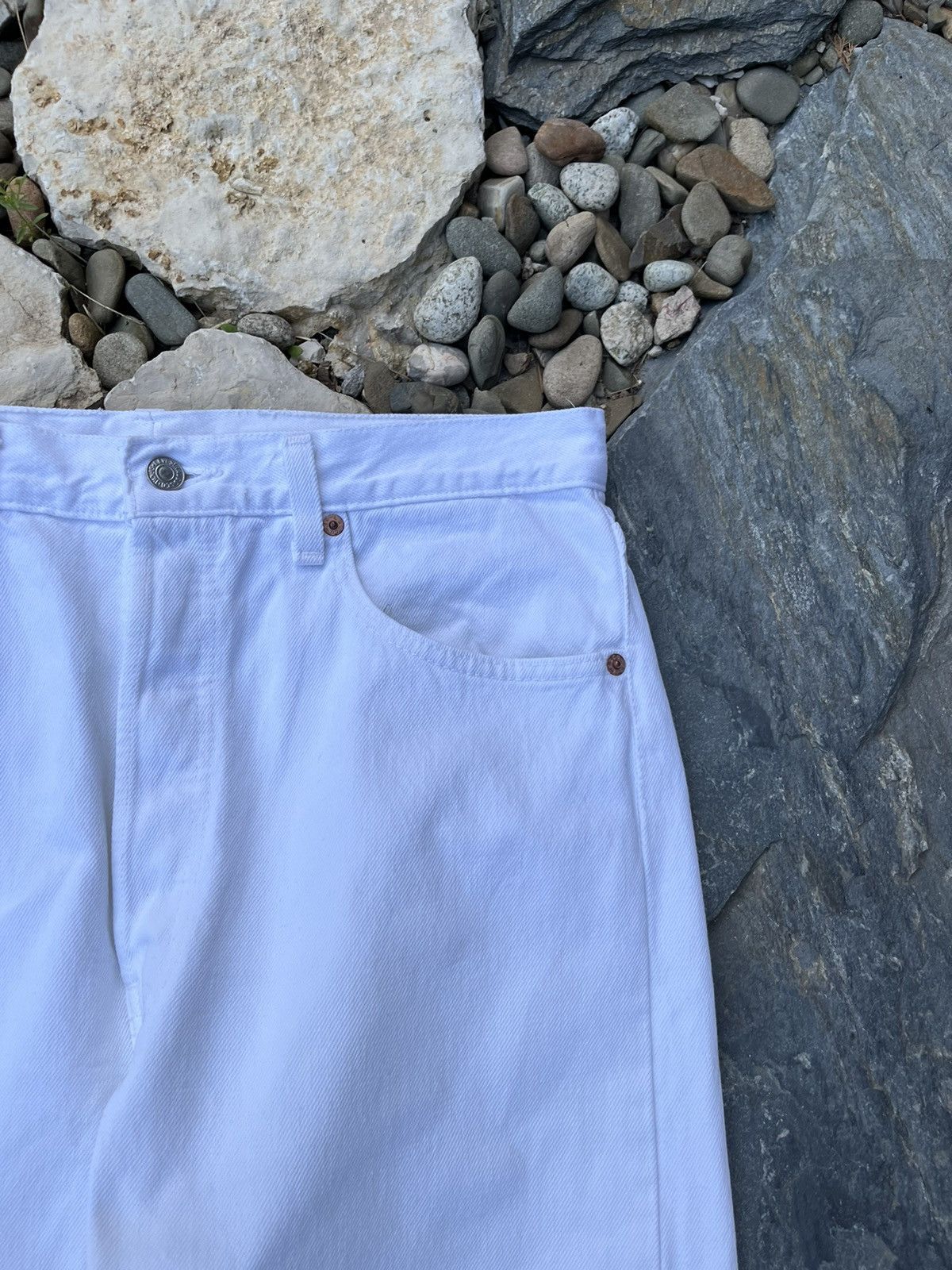 Levi's × Levi's Vintage Clothing × Vintage Vintage 90s Levi’s 501 white 34x32 denim jeans made in USA Size US 34 / EU 50 - 6 Thumbnail