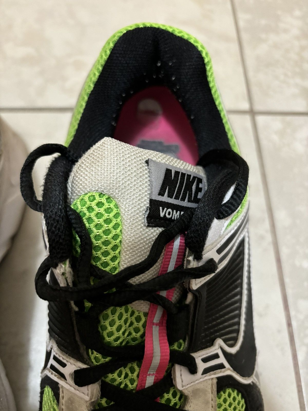 Nike Rare Nike Zoom Vomero 5 Electric Green Black Size 9 Size US 9 / EU 42 - 22 Thumbnail