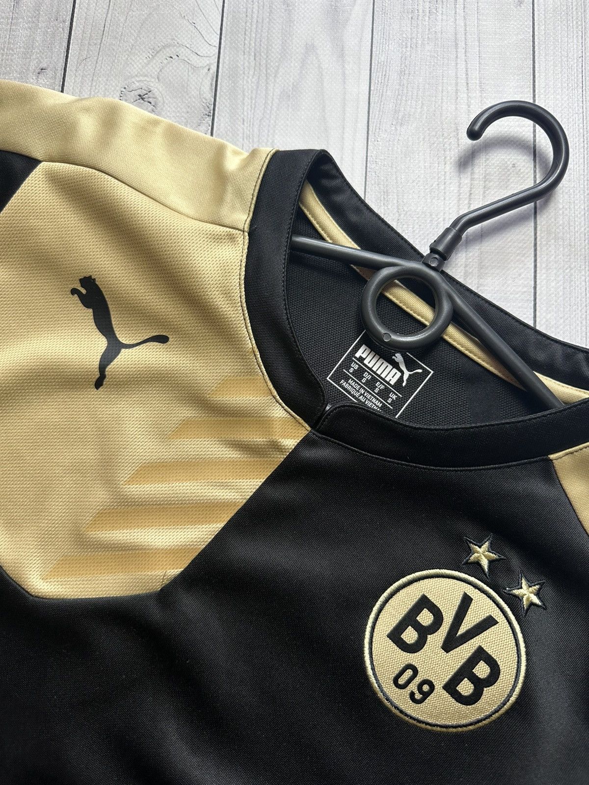 Puma × Vintage Vintage puma Borussia Dortmund size S logo soccer sweatshirt Size US S / EU 44-46 / 1 - 6 Thumbnail