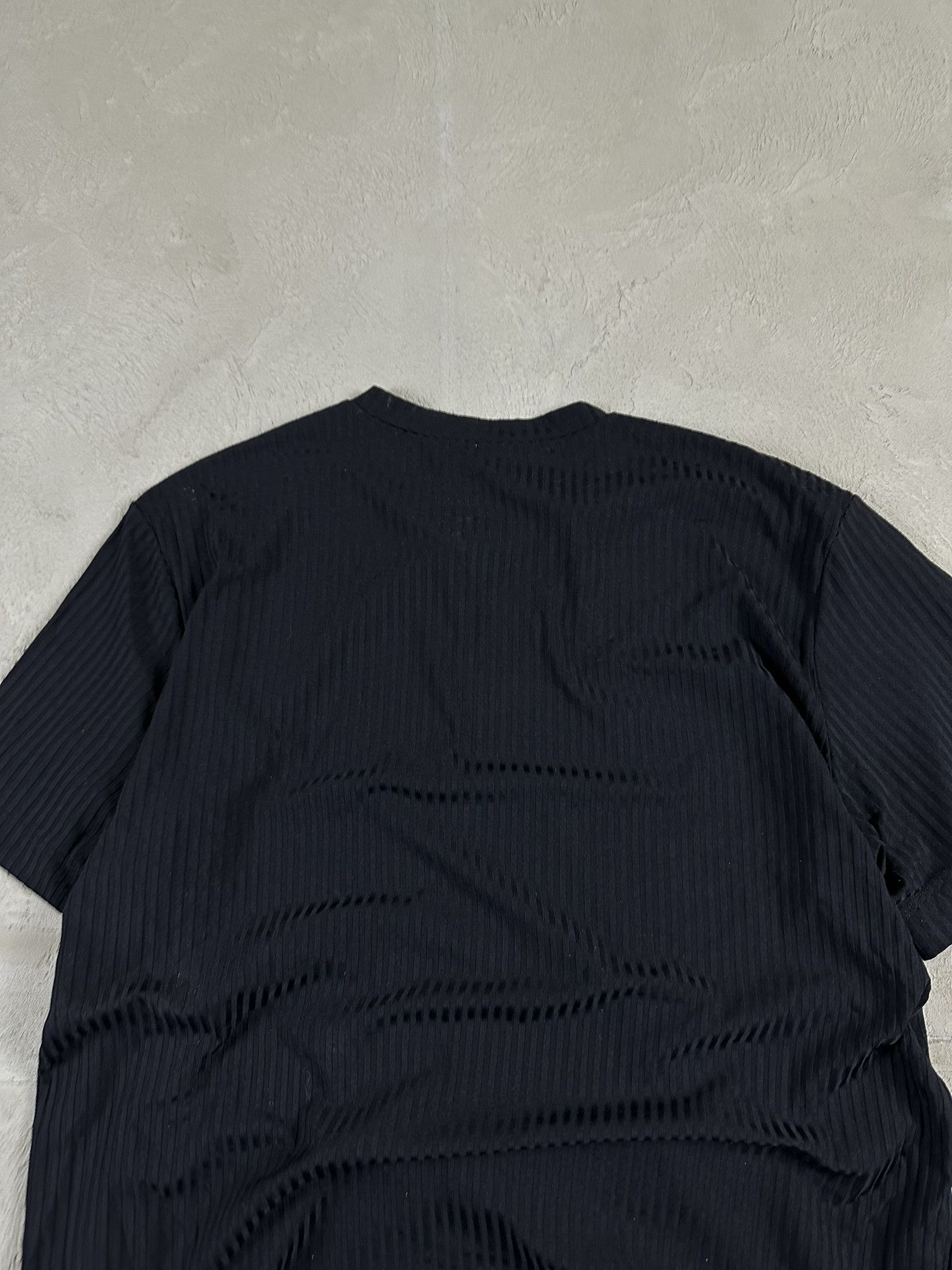 Versace Vintage Versace Pleated Like Issey Miyake Basic T-shirt Size US L / EU 52-54 / 3 - 8 Thumbnail