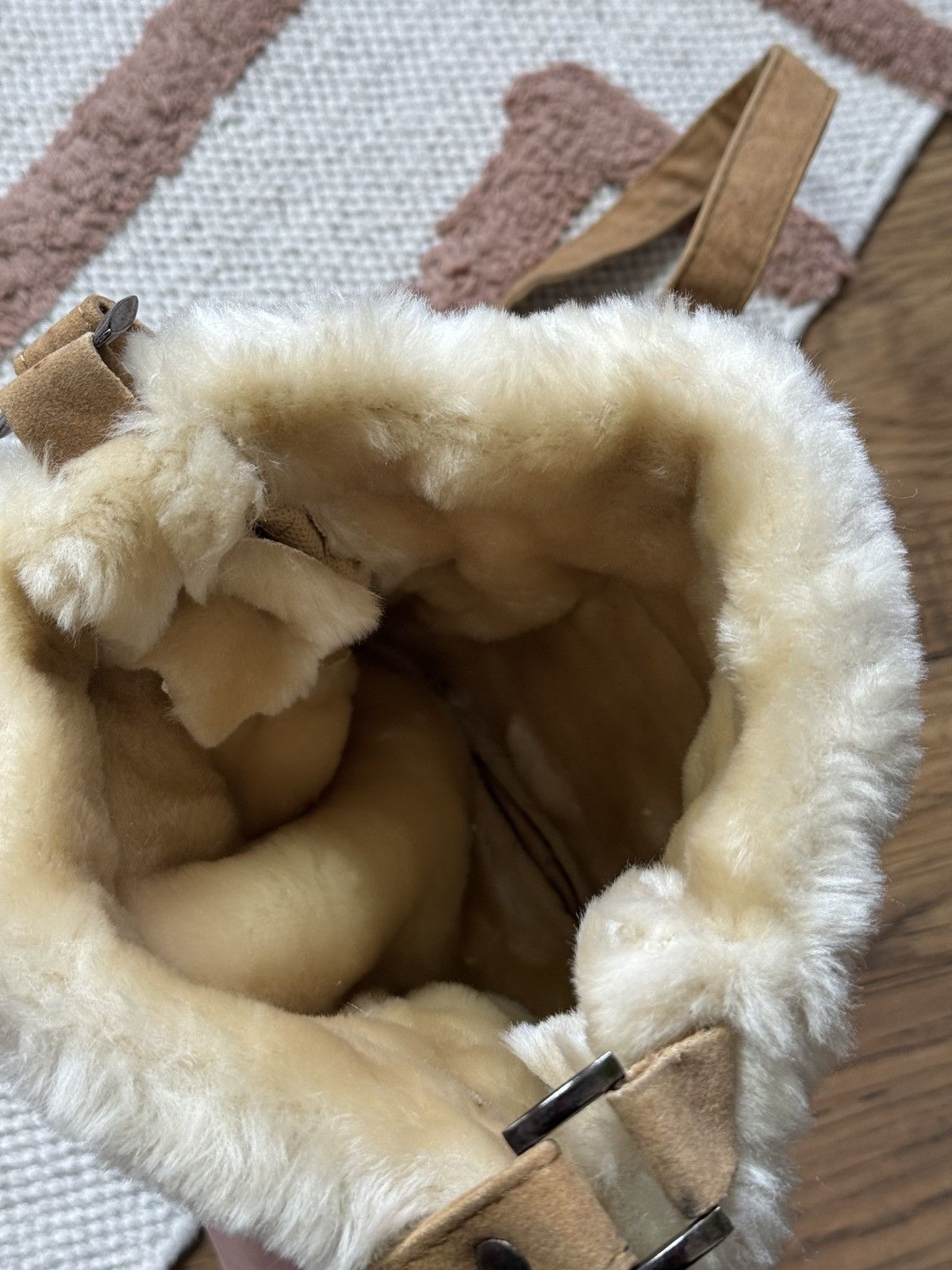 Ugg × Vintage VINTAGE UGG SUEDE TAN FUR MOHAIR CROSSBODY BAG Size ONE SIZE - 5 Thumbnail