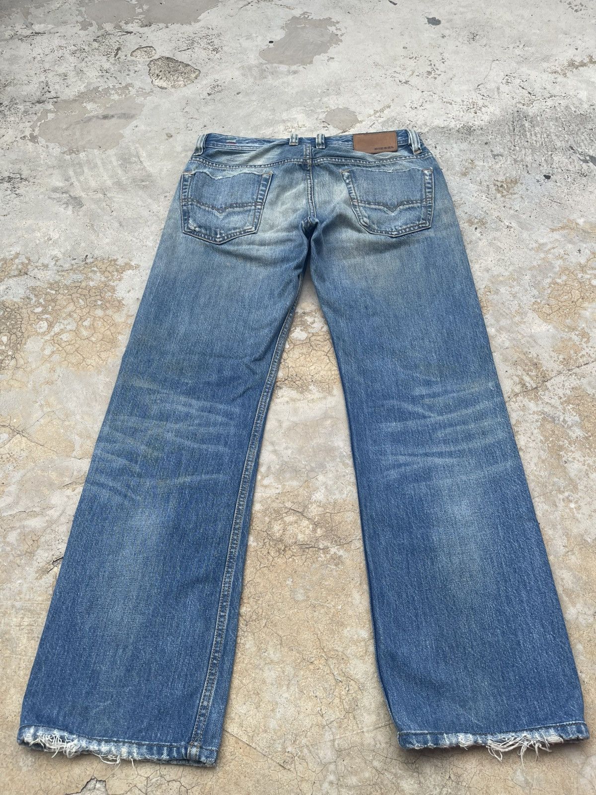 Diesel Diesel Viker Wash 008A2 Distressed Straight Leg Jeans 29x32 Size US 29 - 11 Thumbnail