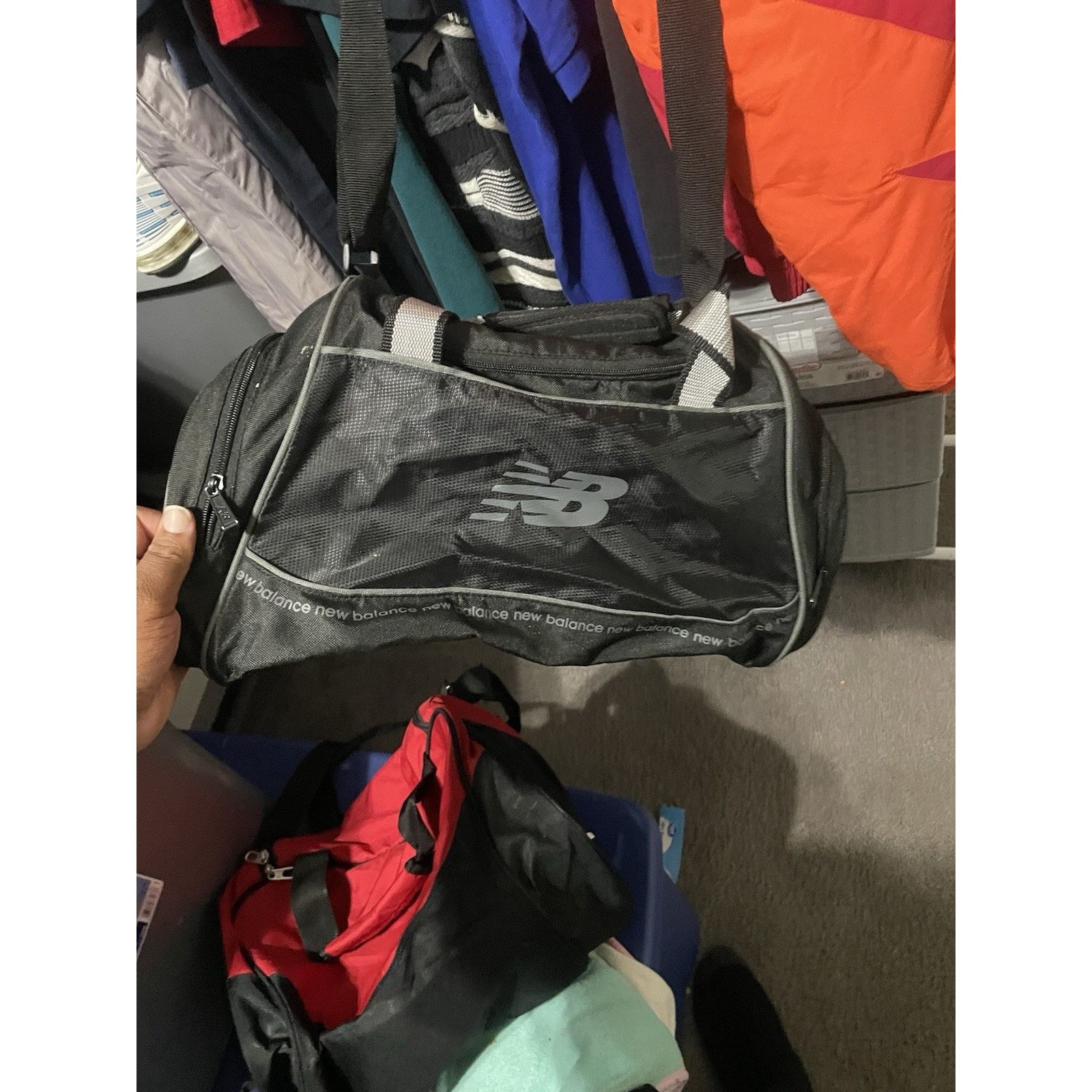 New Balance NEW BALANCE Duffle Bag Top Loading Duffle Bag Size ONE SIZE - 1 Thumbnail