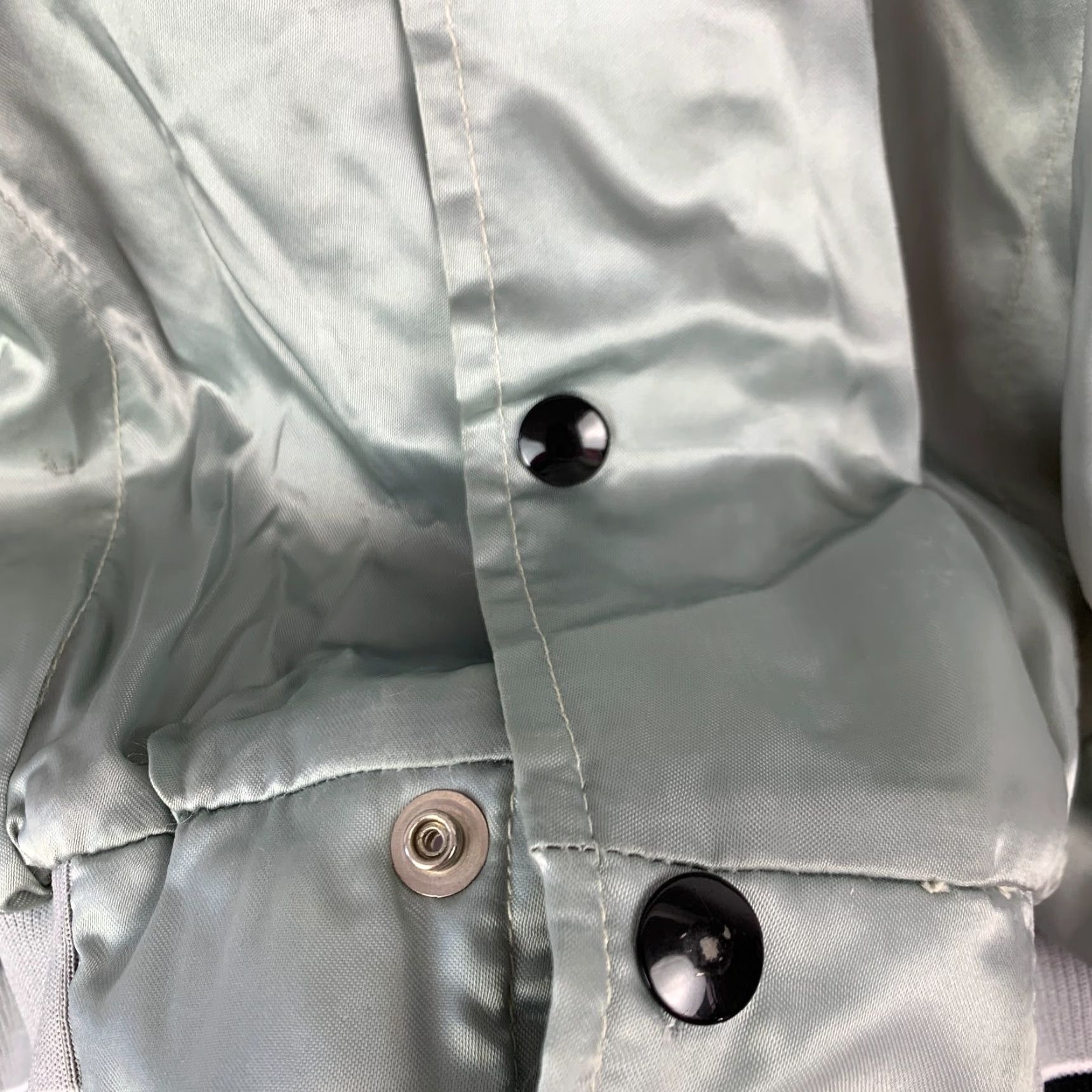 Vintage VINTAGE Aristo Jac by Hilton Jacket Mens Large Gray Satin Snap Nylon Varsity 90s Trendy Price / 90s Mens Large Gray Satin Snap Jacket Size US L / EU 52-54 / 3 - 5 Thumbnail