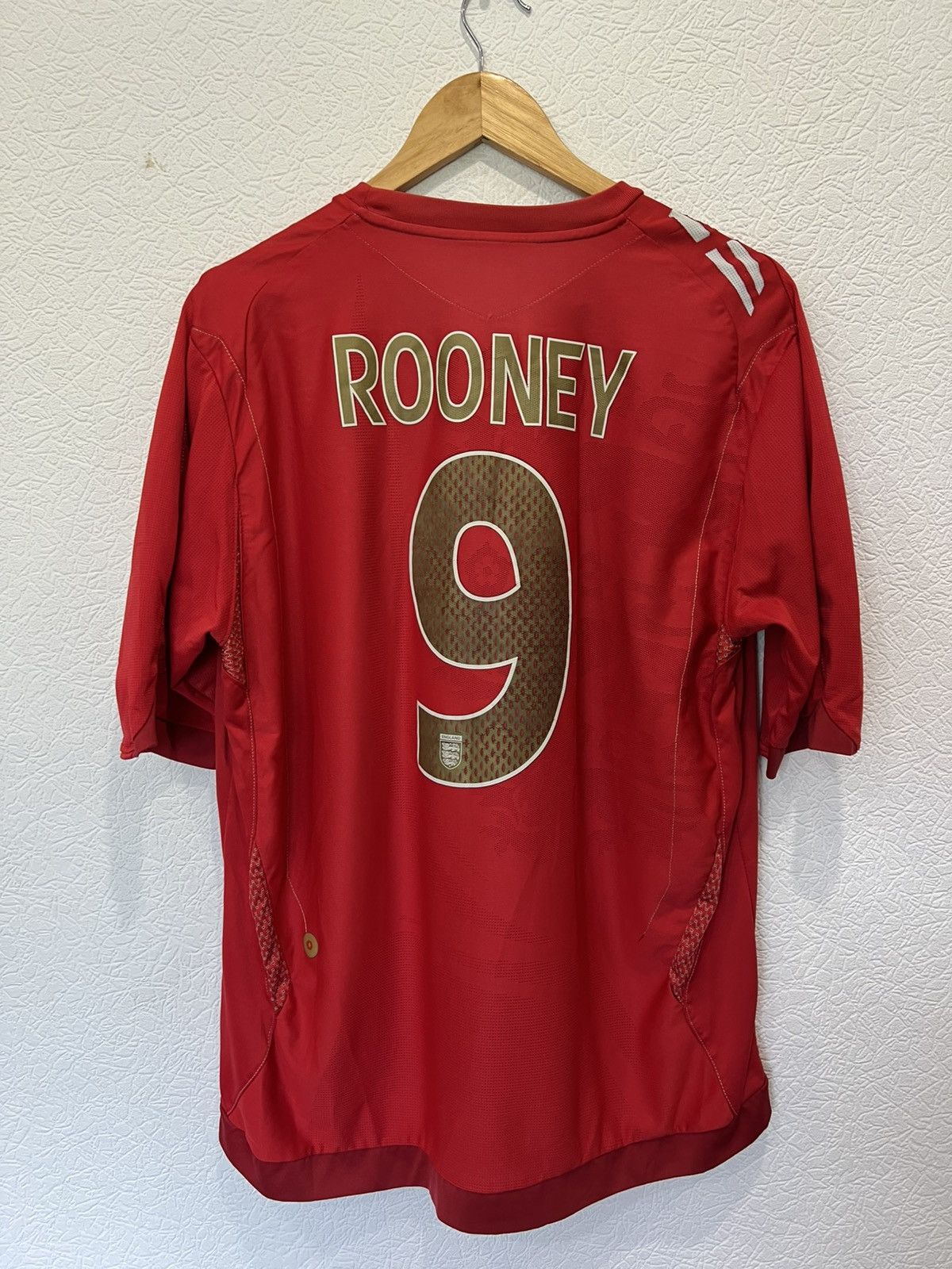 Umbro ROONEY England 2006 Away Kit Soccer jersey Size US XL / EU 56 / 4 - 1 Thumbnail