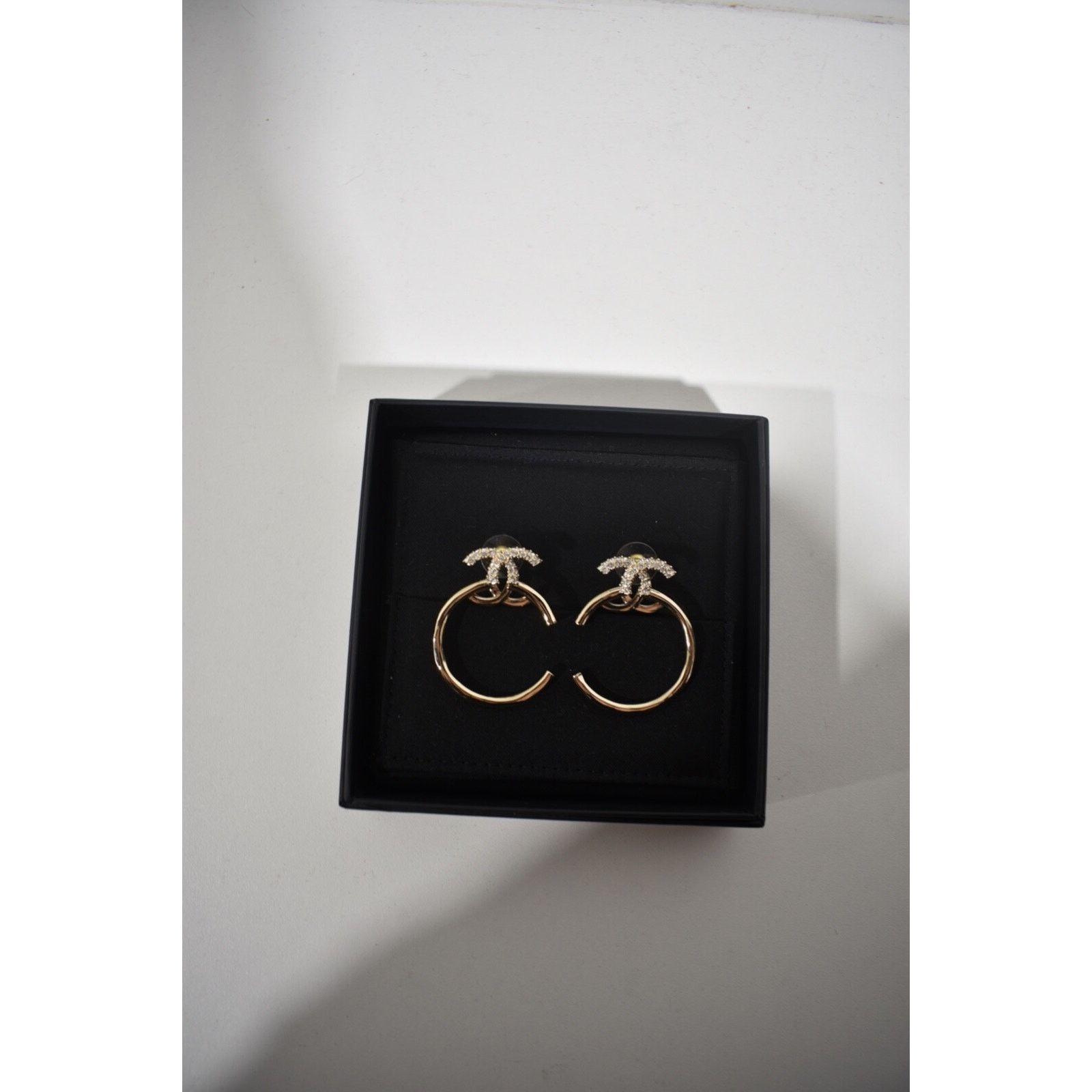 Chanel Chanel Gold Crystal Interlocking Stud Classic Hoop Earring Size ONE SIZE - 2 Thumbnail