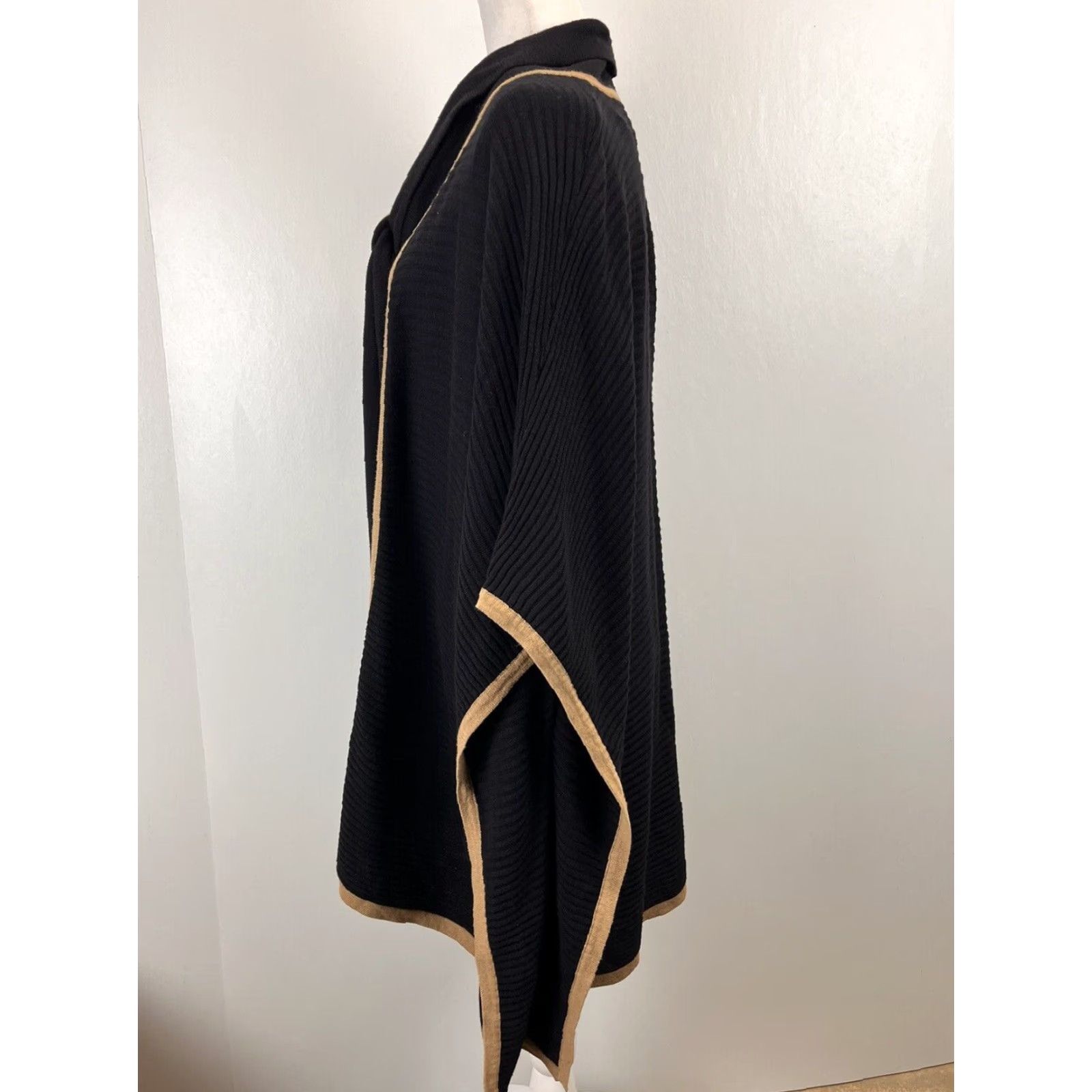 Camel August Silk Cape Knit Cardigan Sweater Sz S GUC Black Camel Attached Scarf Tie Size S / US 4 / IT 40 - 2 Thumbnail