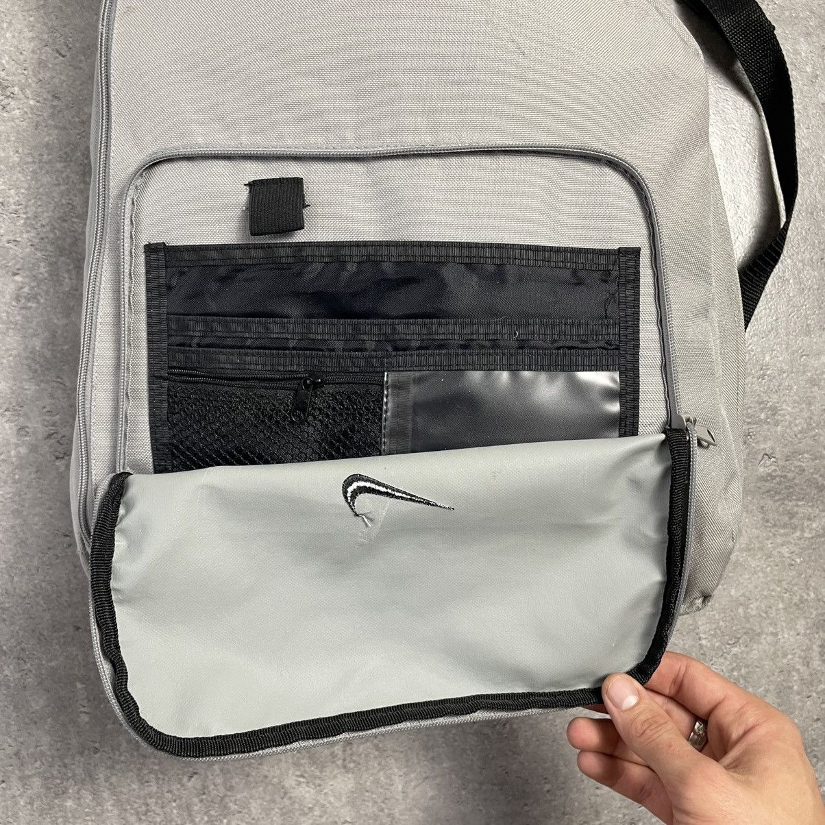 Nike Vintage Sligbag Nike Streetwear Gray Y2K Bag Nike 00s Size ONE SIZE - 11 Thumbnail