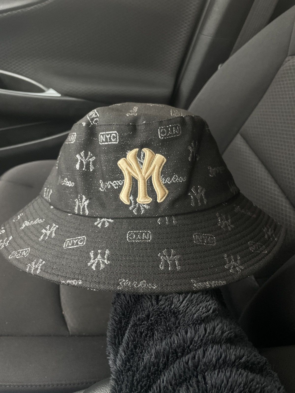 New Era Black NY Bucket Hat Size ONE SIZE - 1 Preview