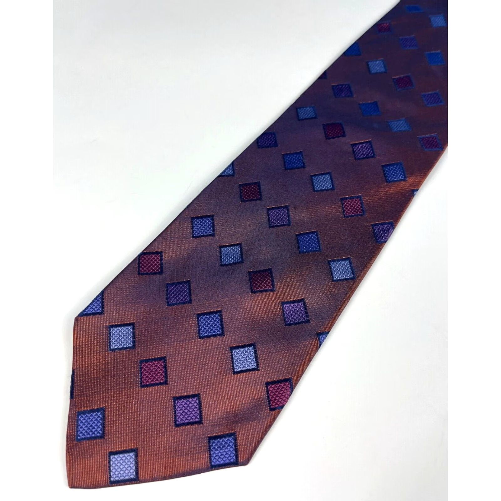 Ermenegildo Zegna VINTAGE Ermenegildo Zegna Silk Tie Geometric Bronze Made in Italy Men’s Tie 58" Bronze Silk Geometric 57-60" Width 3 7/8" Italy Mens Size ONE SIZE - 4 Thumbnail