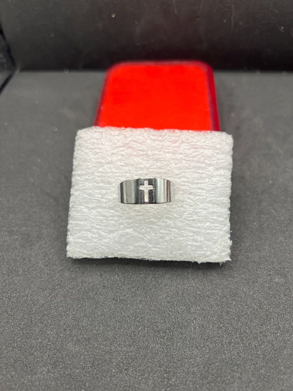 Designer Silver cross ring - size 10 Size ONE SIZE - 1 Thumbnail