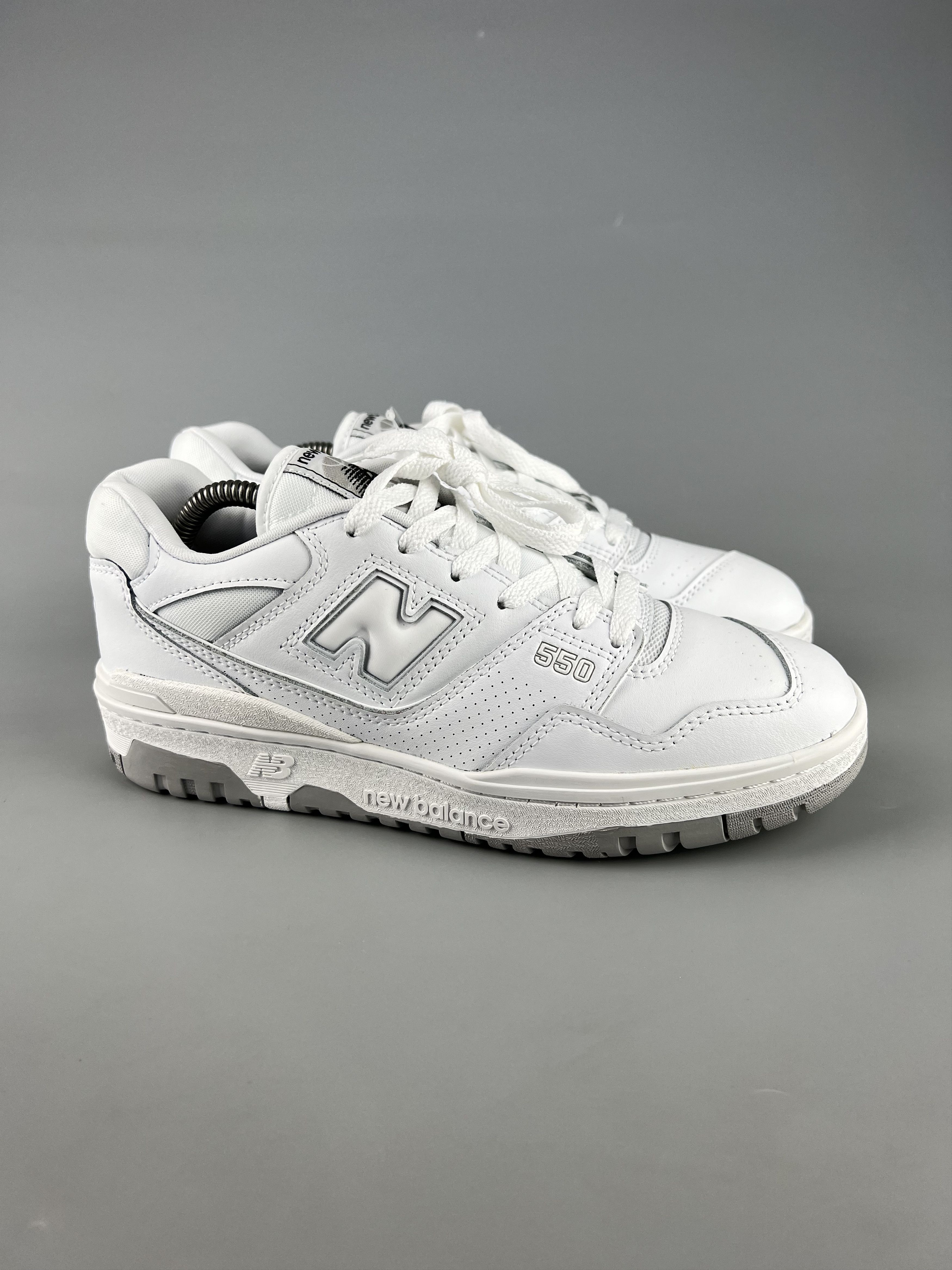 New Balance 550 White Leather Sneakers US7.5