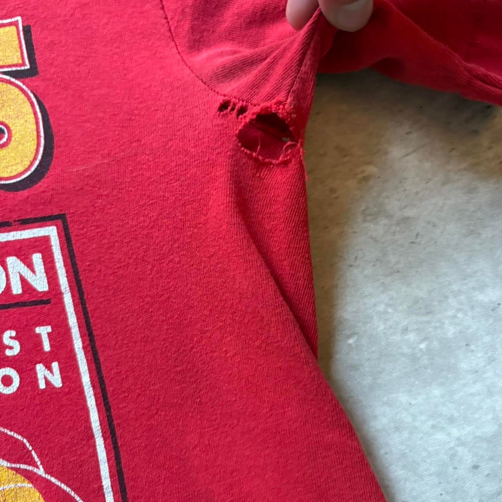 NBA Vintage 1990s houston rockets t shirt Size US M / EU 48-50 / 2 - 4 Thumbnail
