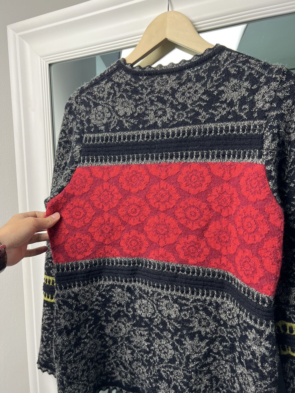 Designer Oleana Norway Alpaca Floral Cardigan Sweater Size M Size M / US 6-8 / IT 42-44 - 18 Thumbnail