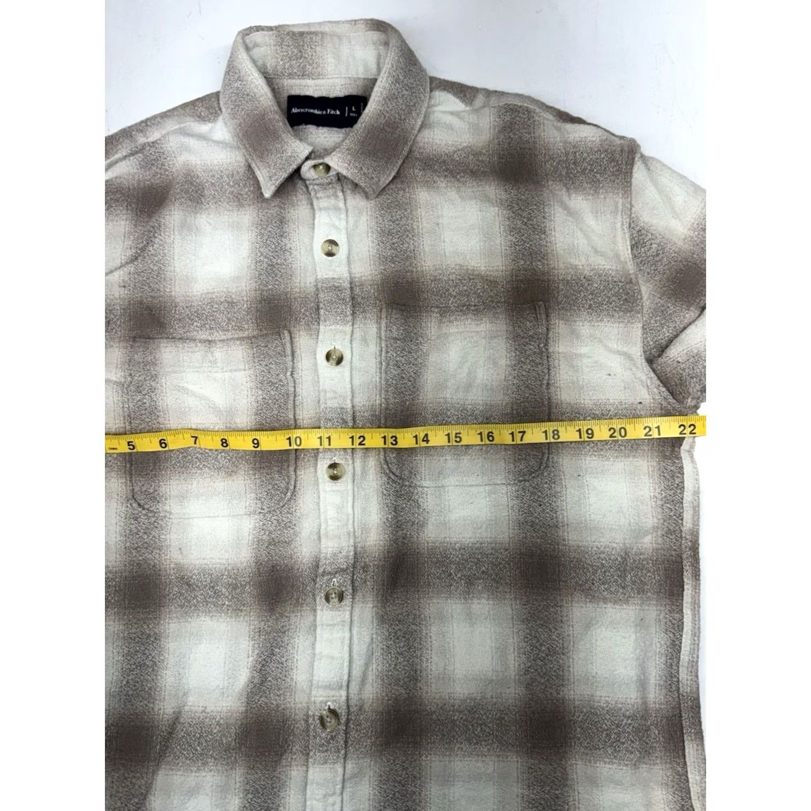 Abercrombie & Fitch Abercrombie & Fitch Plaid Heavy Flannel Shirt Jacket Shacket Beige Mens LT Button-Up Long Sleeve Pocketed Lightweight? No, heavyweight. Size US L / EU 52-54 / 3 - 4 Thumbnail
