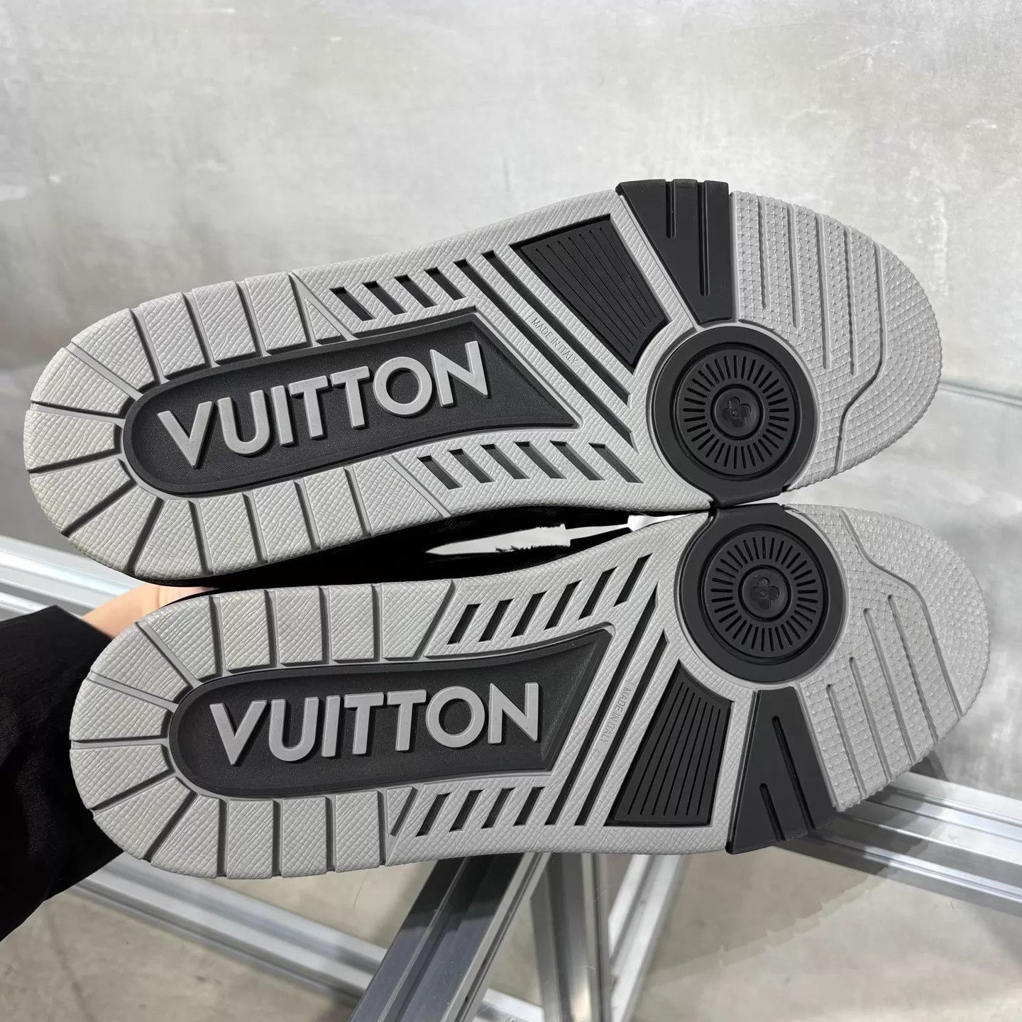Louis Vuitton LV Trainer Distressed Denim Black UK9.5/43.5 Size US 10.5 / EU 43-44 - 7 Thumbnail