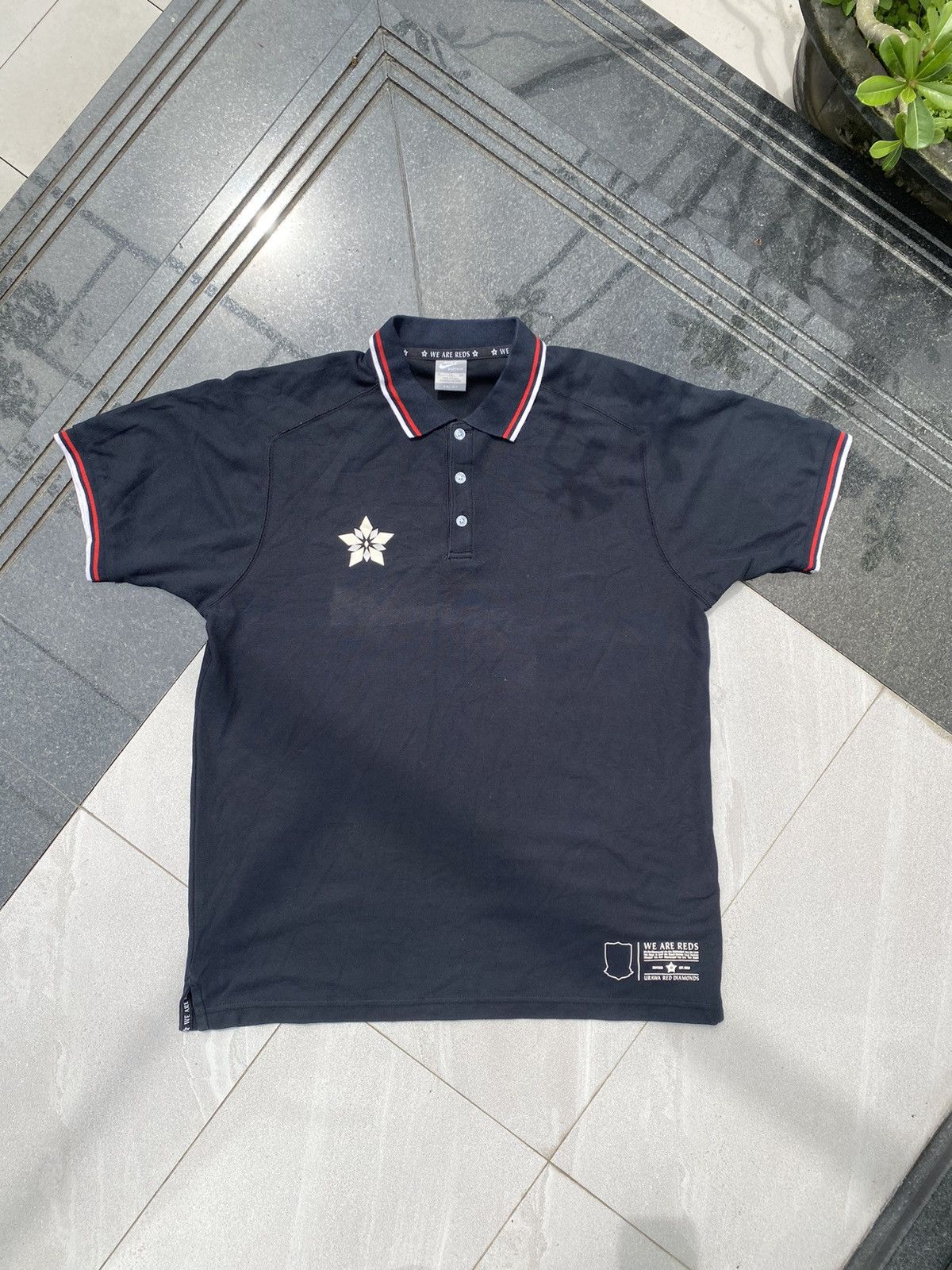 Nike × Vintage 90S NIKE RARE REDS MULTI LOGO RETRO Y2K POLO TEE Size US XL / EU 56 / 4 - 1 Thumbnail