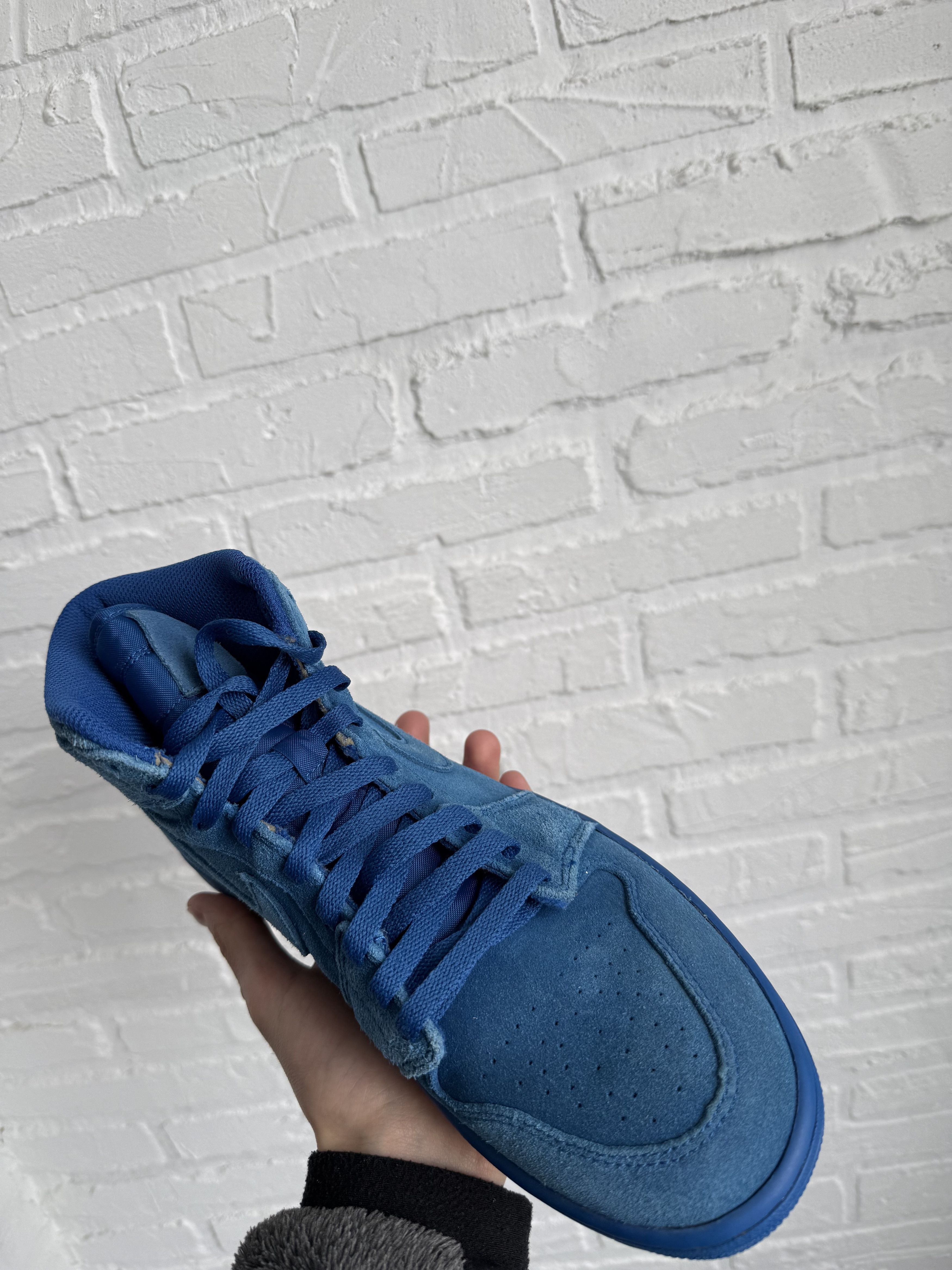 Nike Nike Air Jordan 1 Retro High Blue Suede Size US 9 / EU 42 - 4 Thumbnail