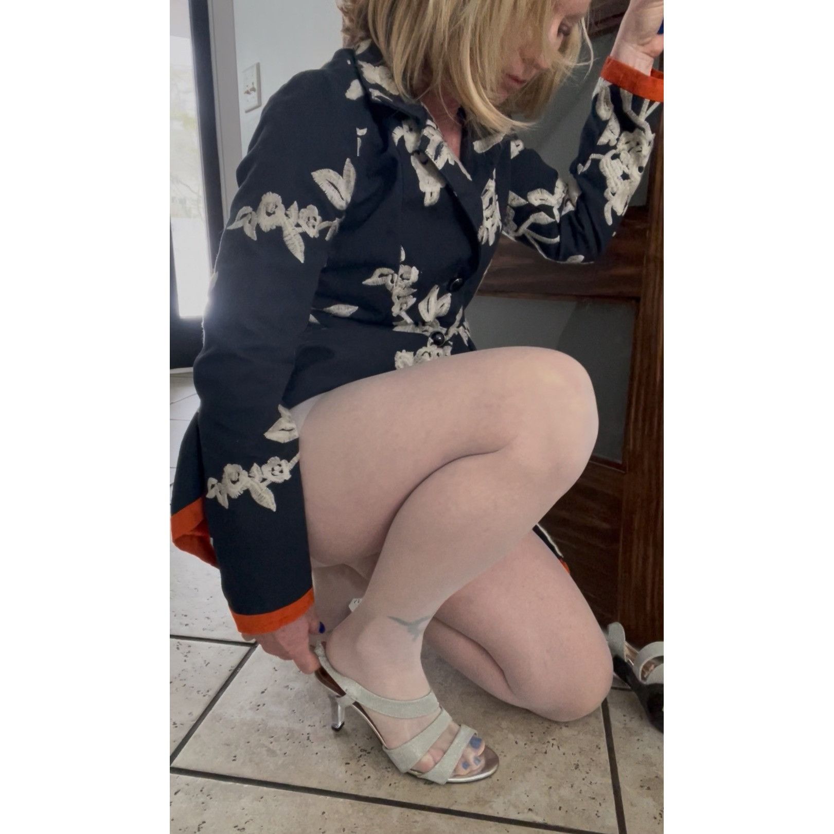 Other Freeway Floral Embroidered Baby Doll Jacket, Navy With Orang Size S / US 4 / IT 40 - 21 Thumbnail