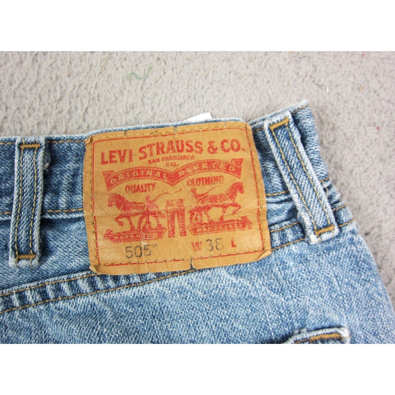 Levi's VINTAGE Levi's 505 Shorts Mens Bermuda Denim Blue 90s Jeans Jorts 38 Regular 5-Pocket Mens Shorts Blue Denim Vintage 90s Levi's Mens Shorts Size US 38 / EU 54 - 2 Thumbnail