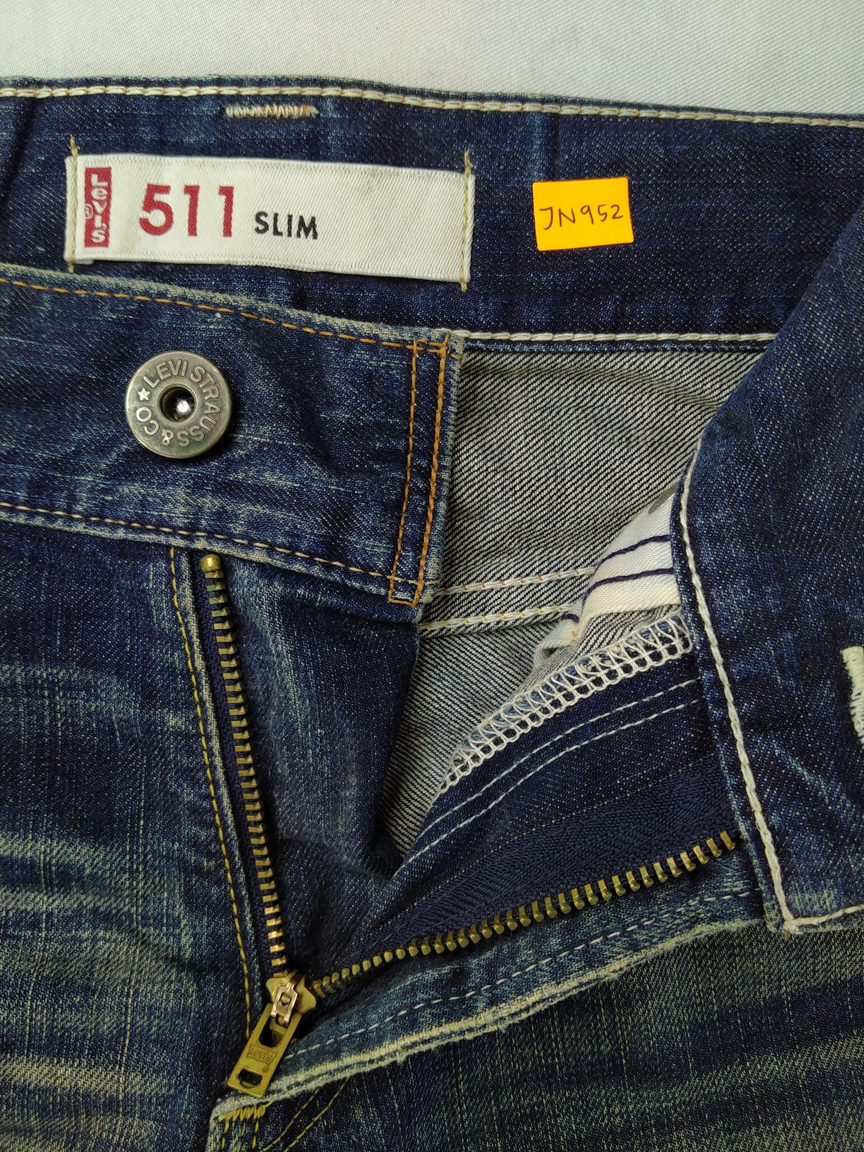 Japanese Brand Dirty Blue Vintage Levi's 511 Slim Jeans 31x32 Denim JN952 Size US 31 - 6 Thumbnail