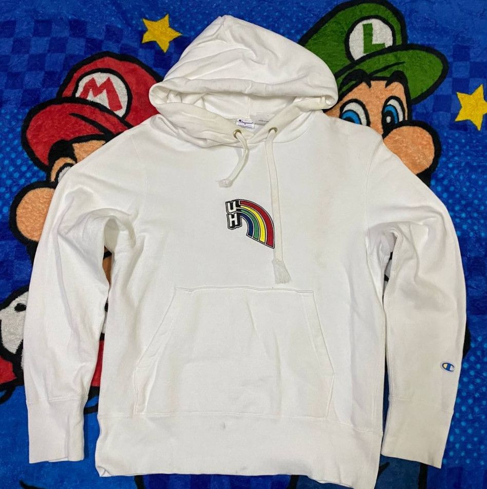 image of Hoodie Champion X University Of Hawai Rainbow Logo in White, Men's (Size Small)