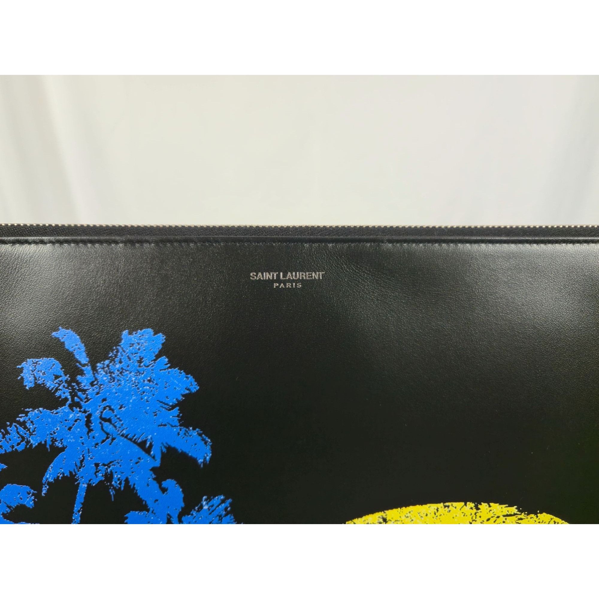 Yves Saint Laurent Saint Laurent Waiting For Sunset Black Leather Pouch Size ONE SIZE - 2 Thumbnail