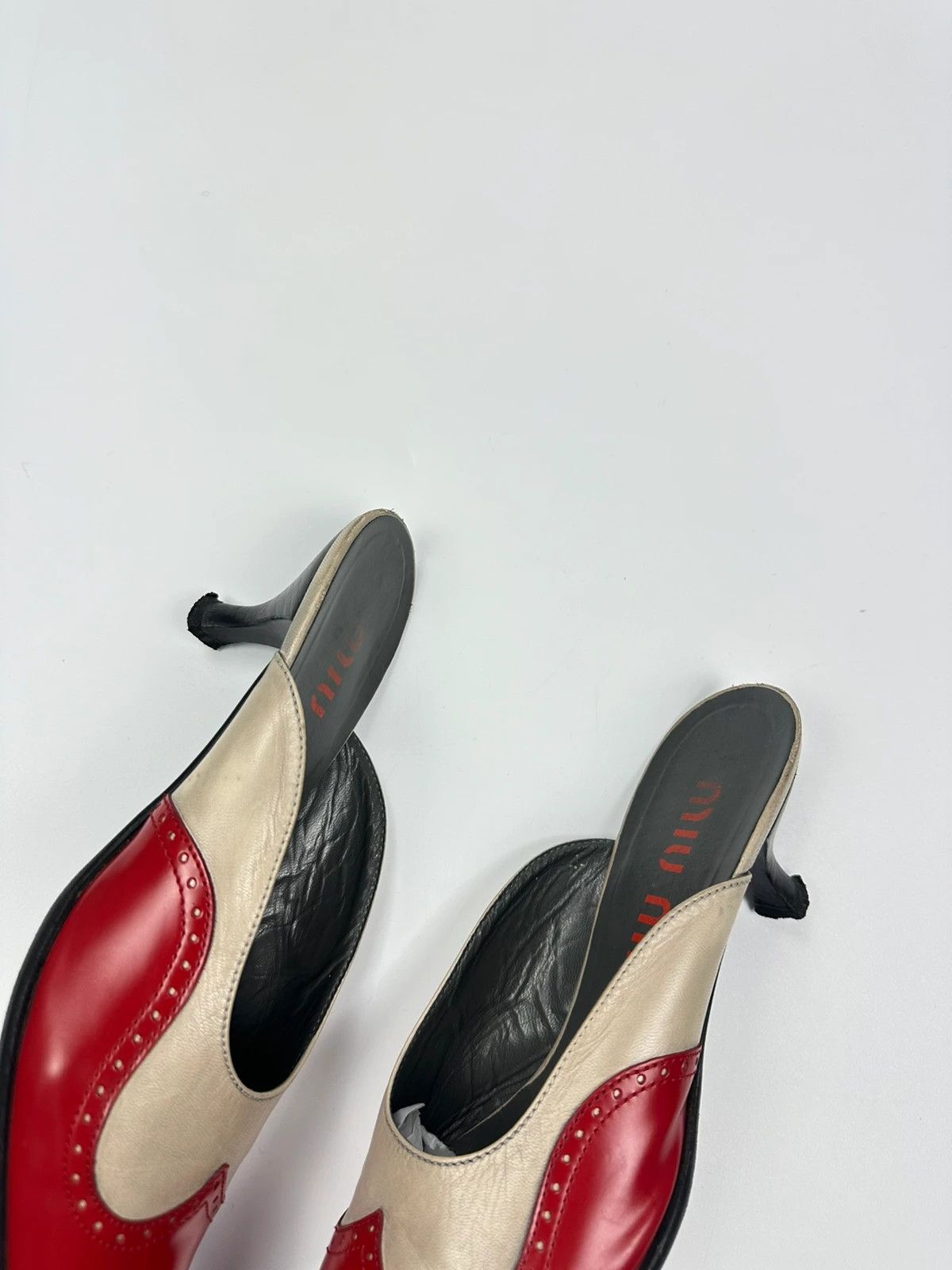 Miu Miu Miu Miu 90’s Red Leather Mules Pumps Kitten Heels Size US 6 / IT 36 - 6 Thumbnail