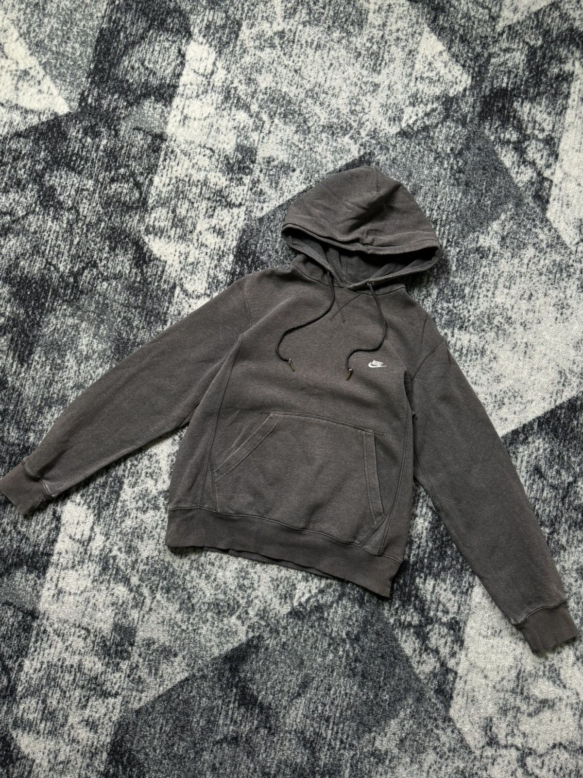 Nike × Vintage Vintage Nike Hoodie Swoosh Distressed Trashed Faded Y2K 90s Size US S / EU 44-46 / 1 - 1 Thumbnail