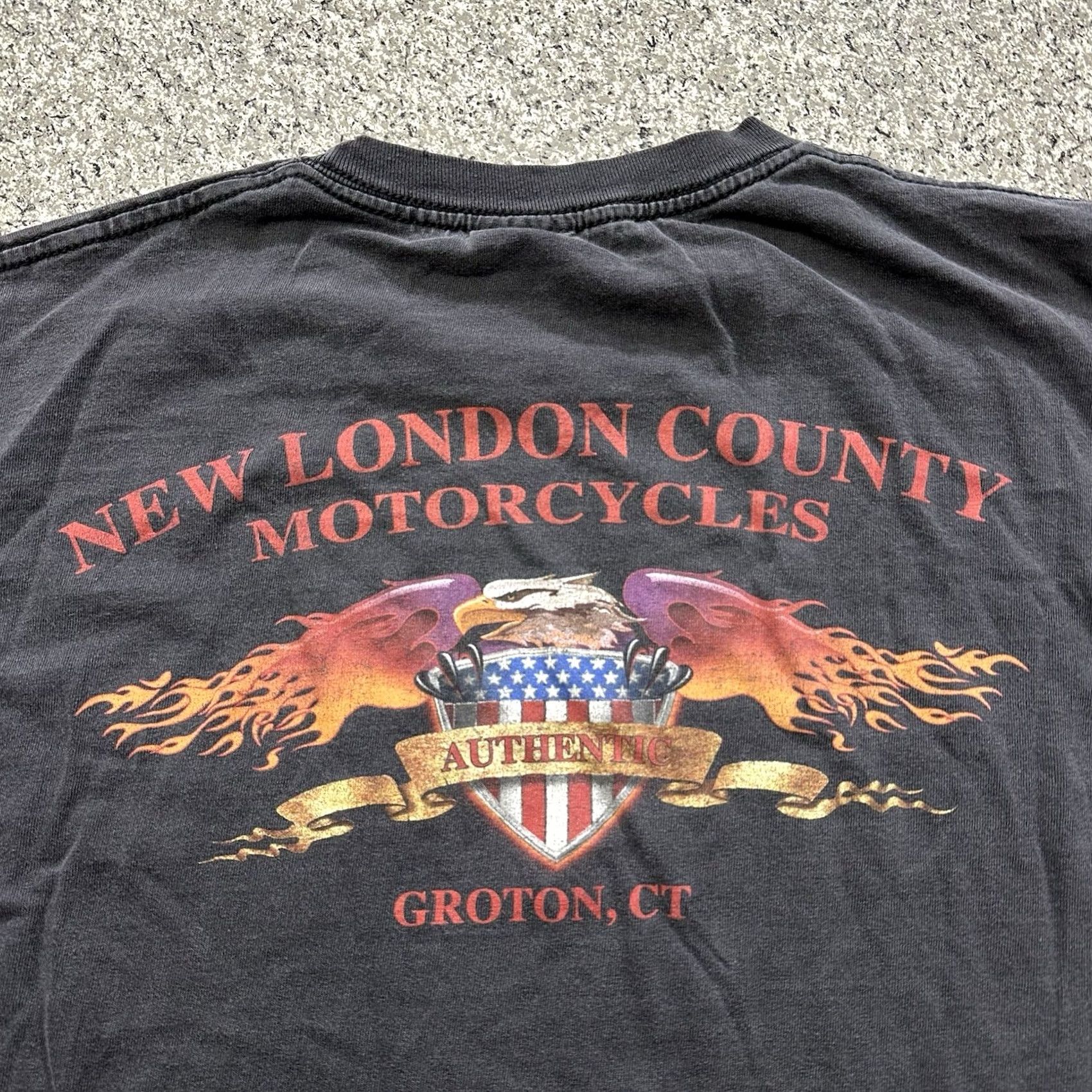 Harley Davidson VINTAGE Harley-Davidson Shirt Mens XL SS Tee Y2K 2000s Tribal Skull Black Shirt Size US XL / EU 56 / 4 - 4 Thumbnail