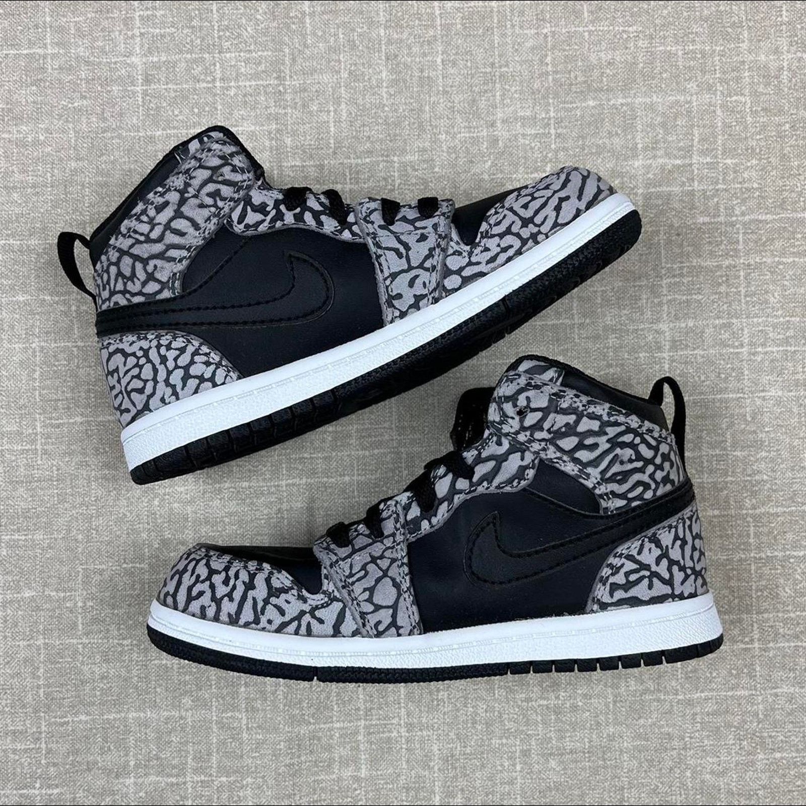 Jordan Brand Jordan 1 High Black Cement Size US 10 / IT 40 - 3 Thumbnail