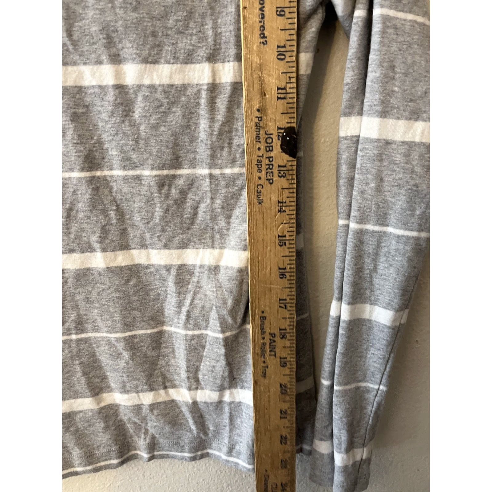 Tommy Hilfiger TOMMY HILFIGER Pullover Boat Neck Long Sleeve Size Medium Gray White Striped Size M / US 6-8 / IT 42-44 - 4 Thumbnail