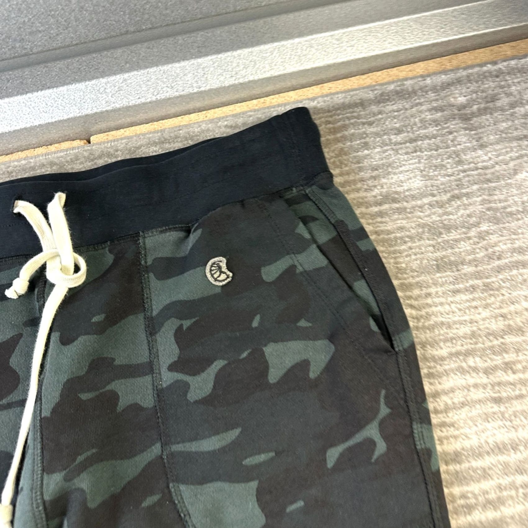 Champion Champion Todd Snyder Pants Mens Medium Gray Camouflage Joggers Sweatpants Size US 31 - 4 Thumbnail
