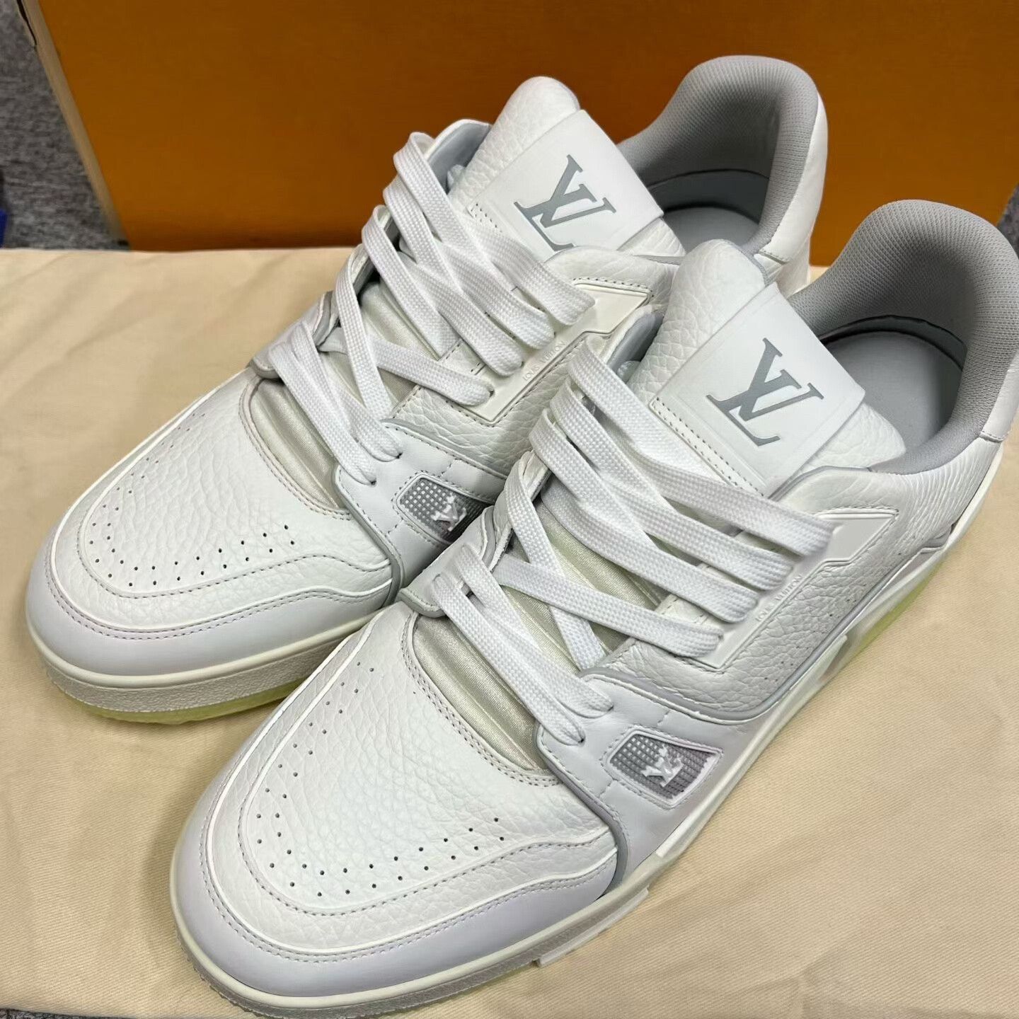 Louis Vuitton Louis Vuitton Training White Lowtop Sneakers 9.5 Men Size US 9.5 / EU 42-43 - 1 Thumbnail