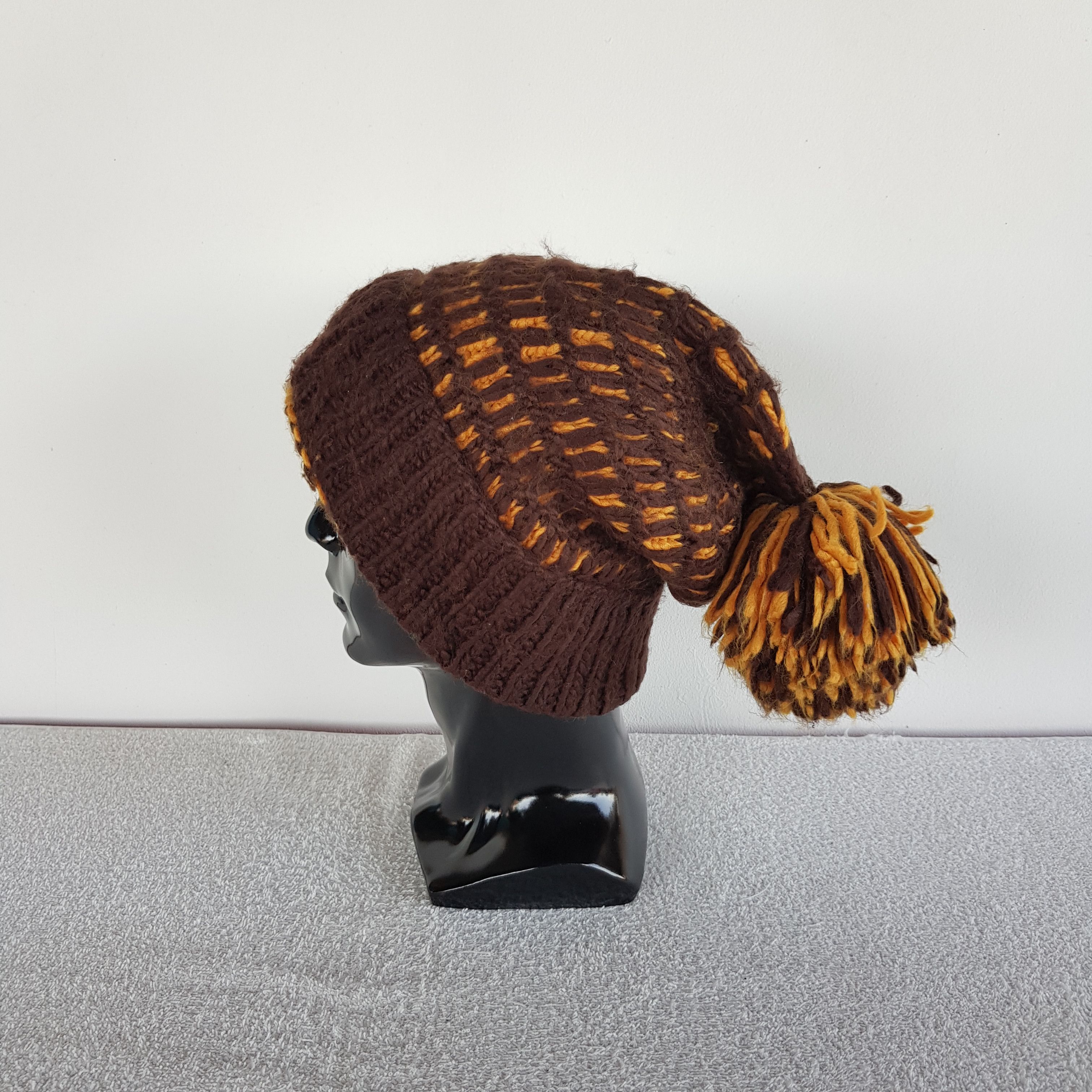 Other Vintage Japanese Crochet Beanie Pom Pom Snow Caps Hats. Size ONE SIZE - 4 Thumbnail