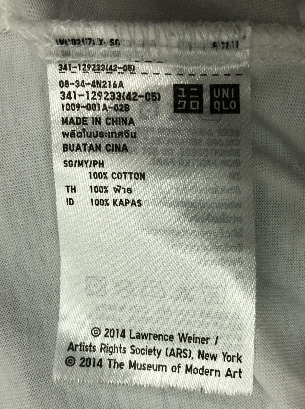 Uniqlo Uniqlo Lawrence Weiner 2014 The Museum Of Modern Art T-Shirt Size US M / EU 48-50 / 2 - 8 Thumbnail