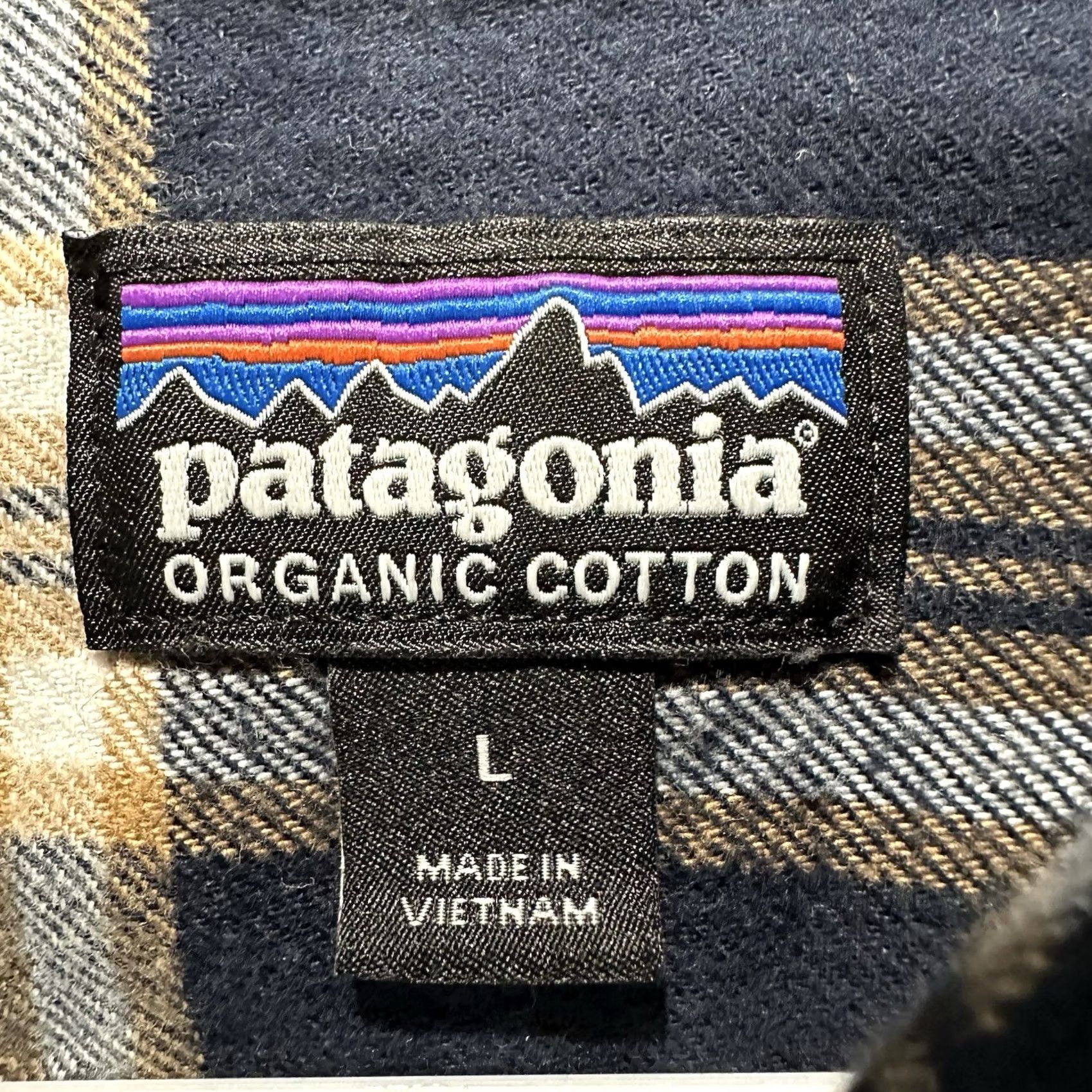 Patagonia Patagonia Shirt Mens Large Blue Plaid Organic Cotton Flannel Button-Up Casual Workwear 42400 EUC Size US L / EU 52-54 / 3 - 3 Thumbnail
